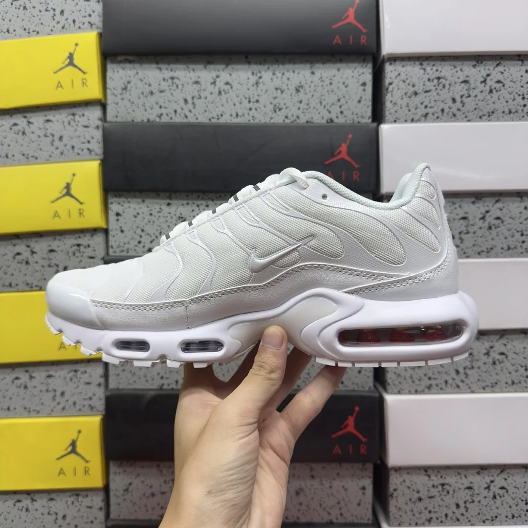 나이키 [BD] 에어 맥스 플러스 DM2362-100 201897 Nike Air Max Plus White Pure Platinum 상세 이미지 7
