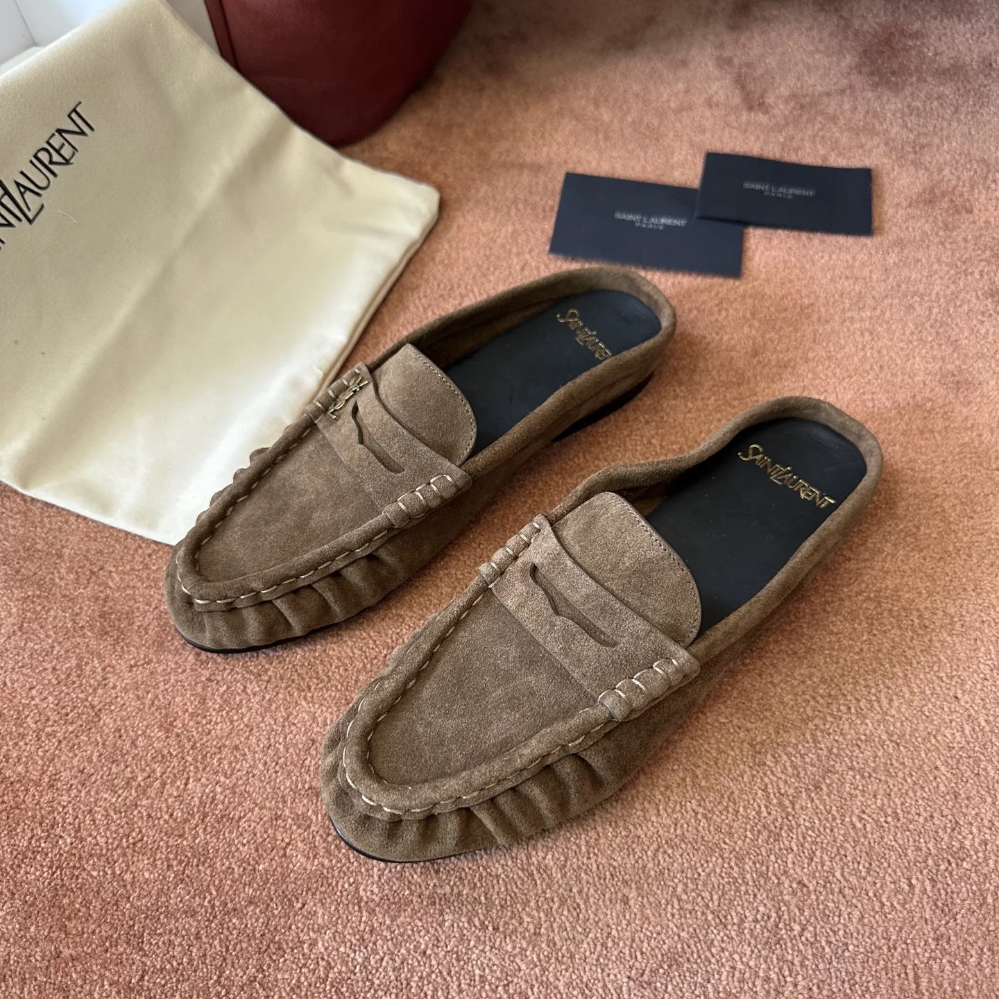 생로랑 YSL 장어 가죽 스웨이드 뮬 상세 이미지 2