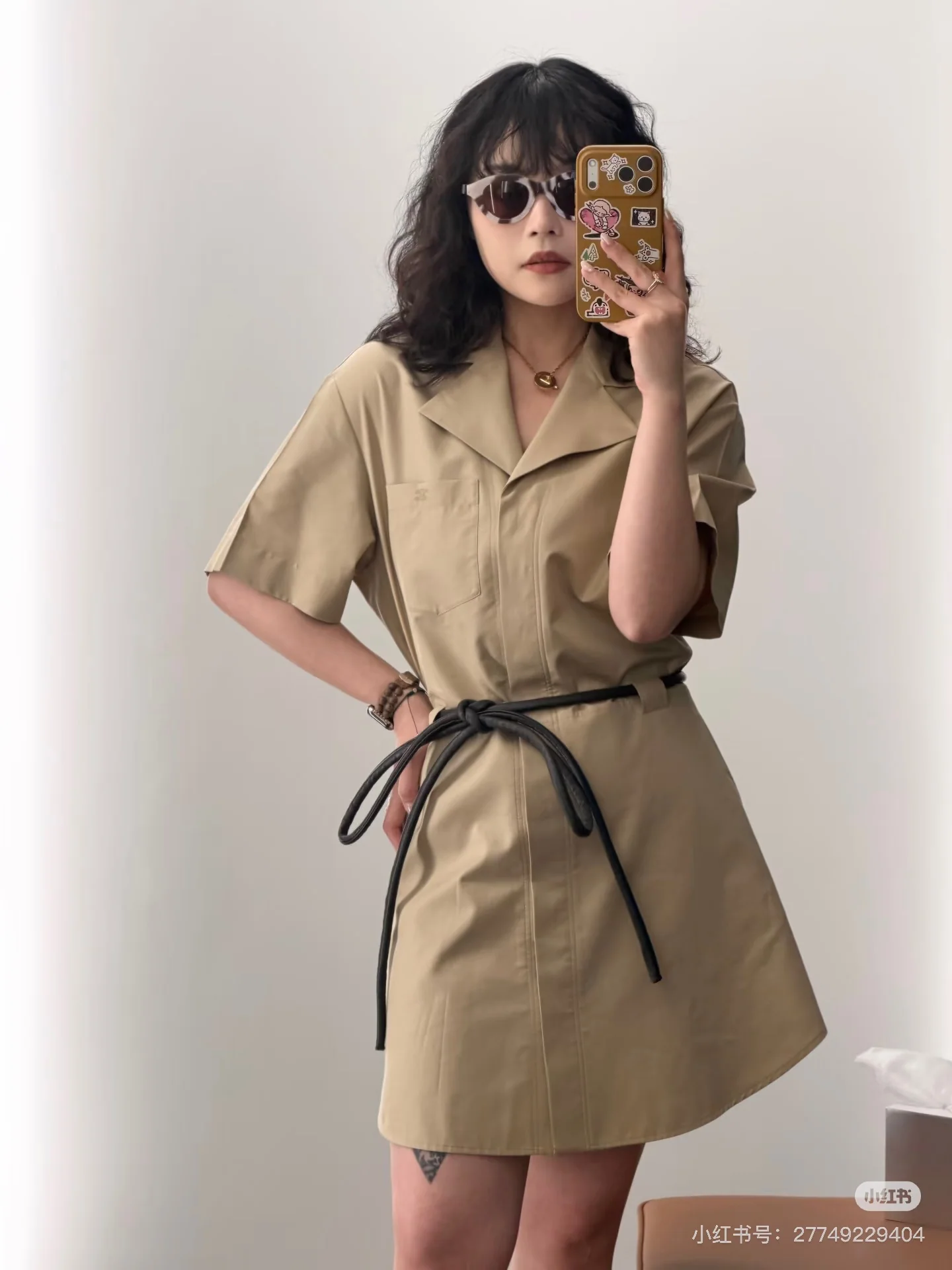 셀린느 카키 컬러 여성 린넨 원피스 26 SS 상세 이미지 1