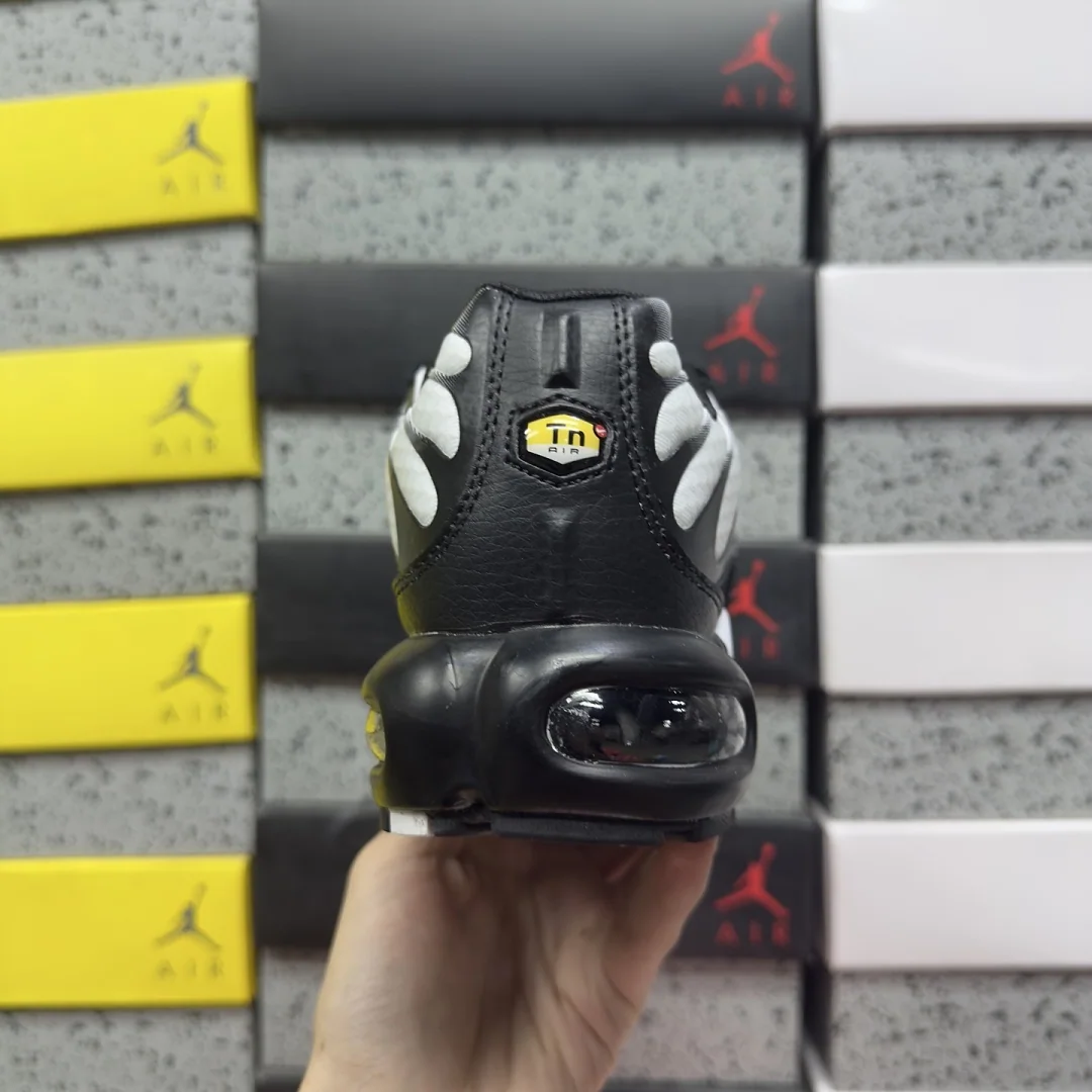 나이키 [BD] 에어 맥스 플러스 DM0032-003 201920 Nike Air Max Plus Black Silver White 상세 이미지 9
