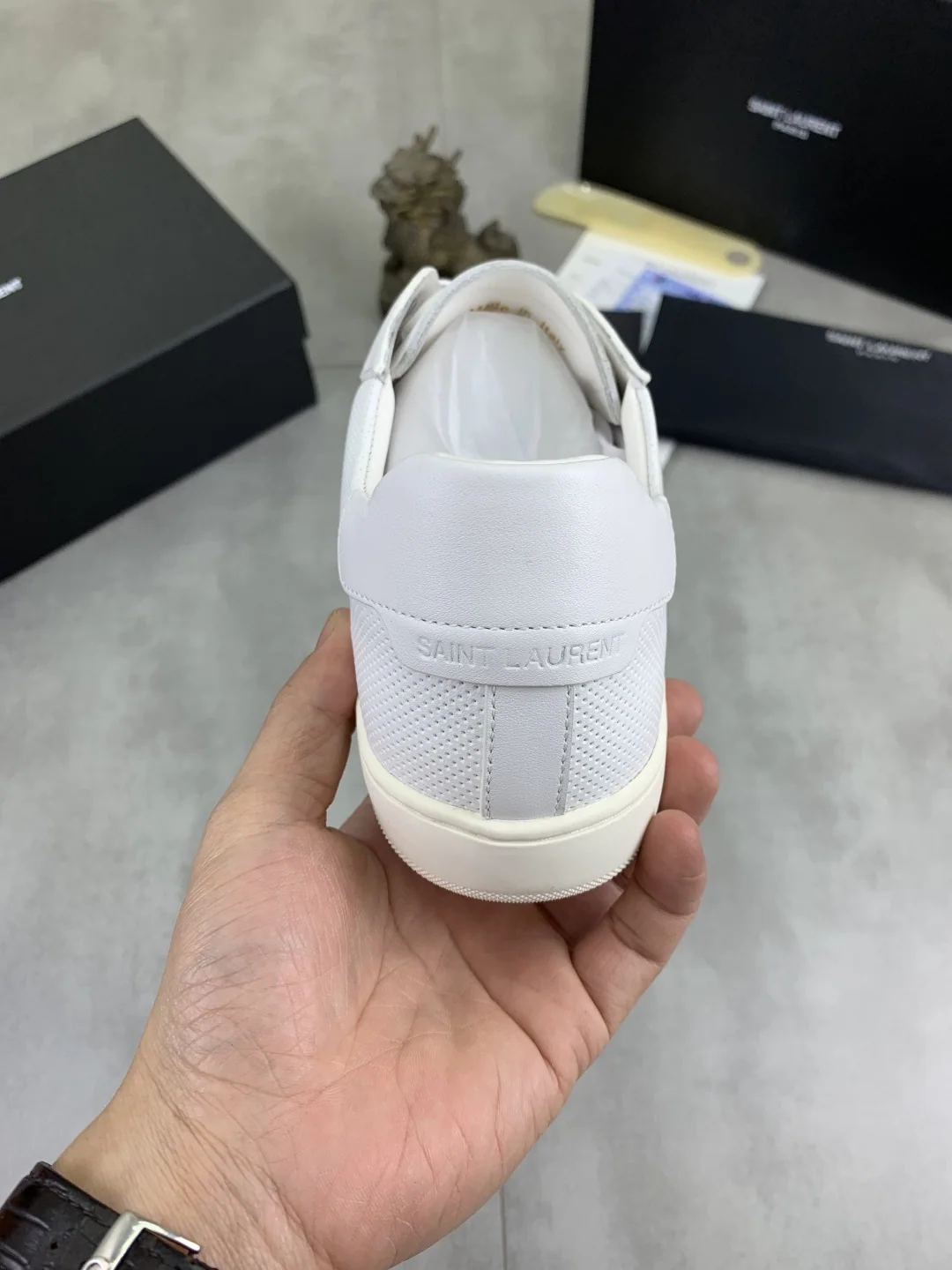 생로랑 소가죽 캐주얼 신발 상세 이미지 8
