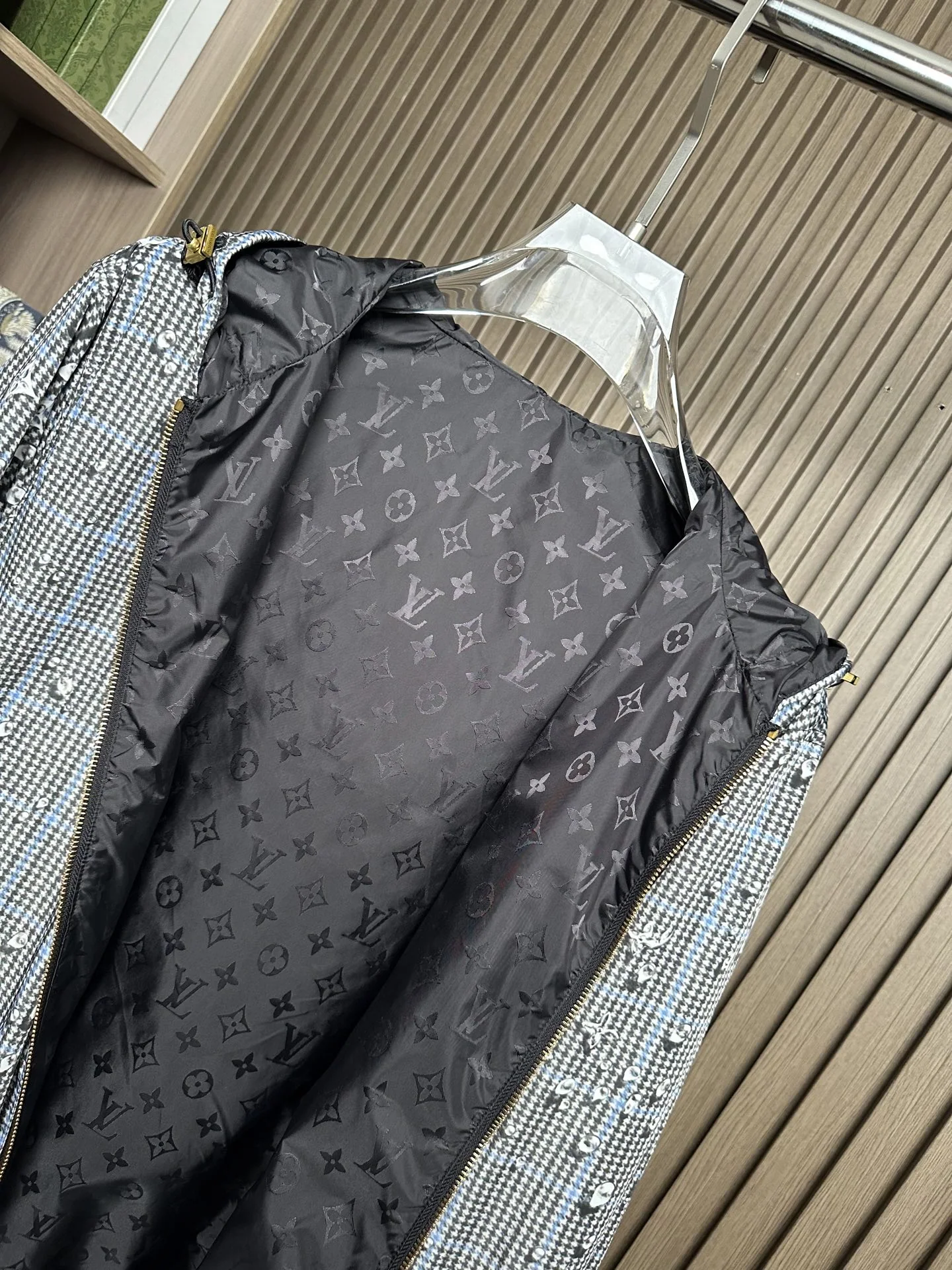 루이비통 26 SS 컬렉션 후드 리버서블 재킷 19365 Louis Vuitton 상세 이미지 9