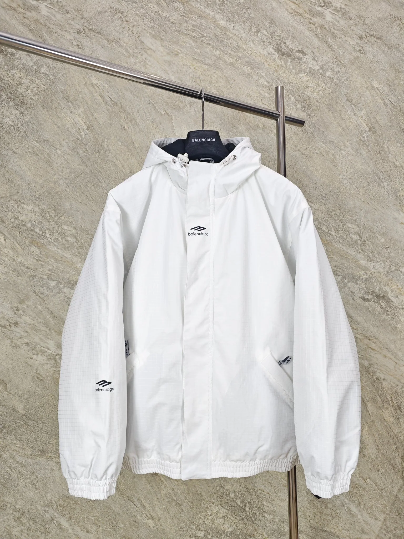 발렌시아가 3 버튼 스키 퀼팅 남성 자켓 25FW