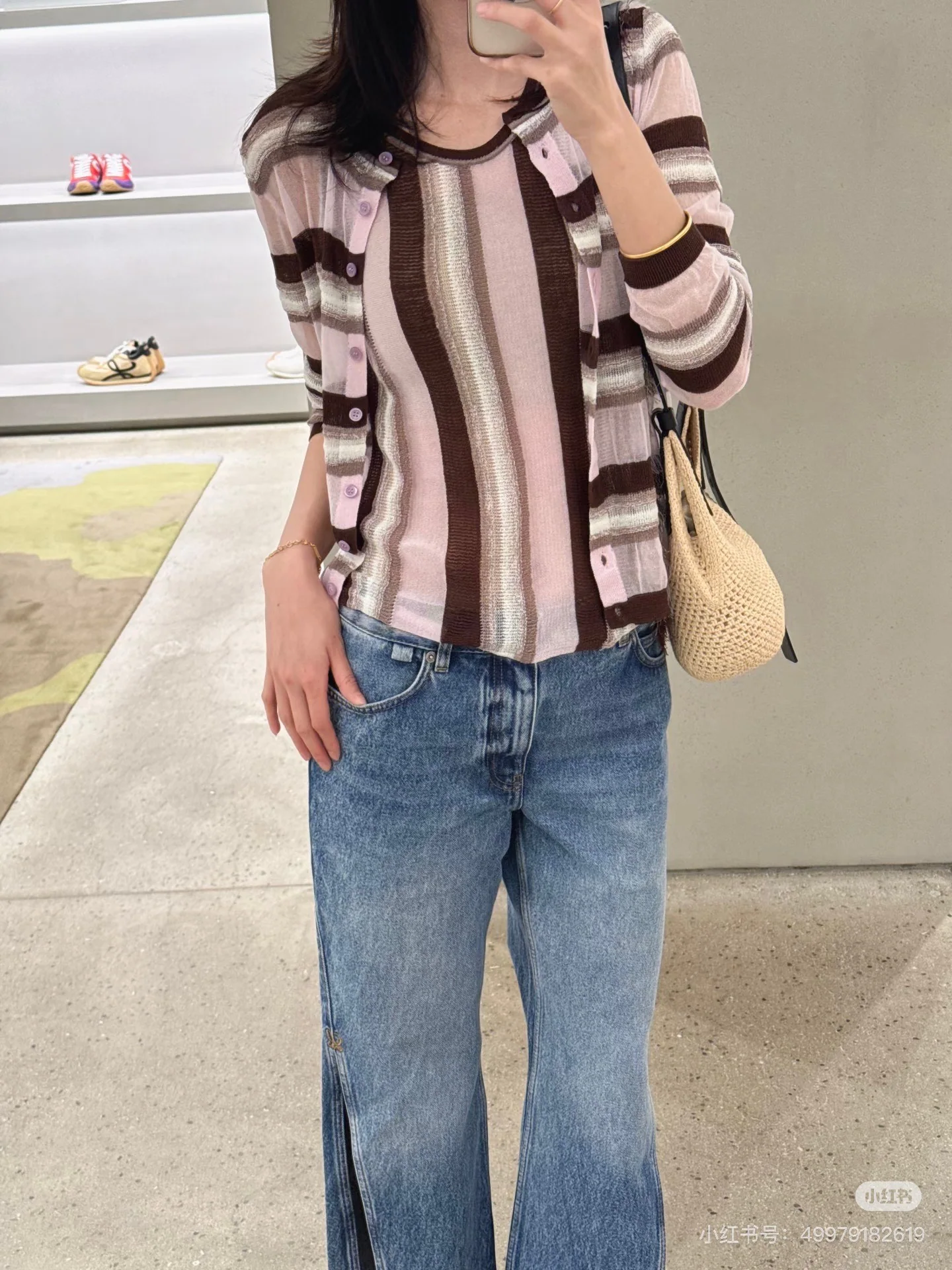 로에베 스트라이프 경량 니트 여성 반팔 상세 이미지 3