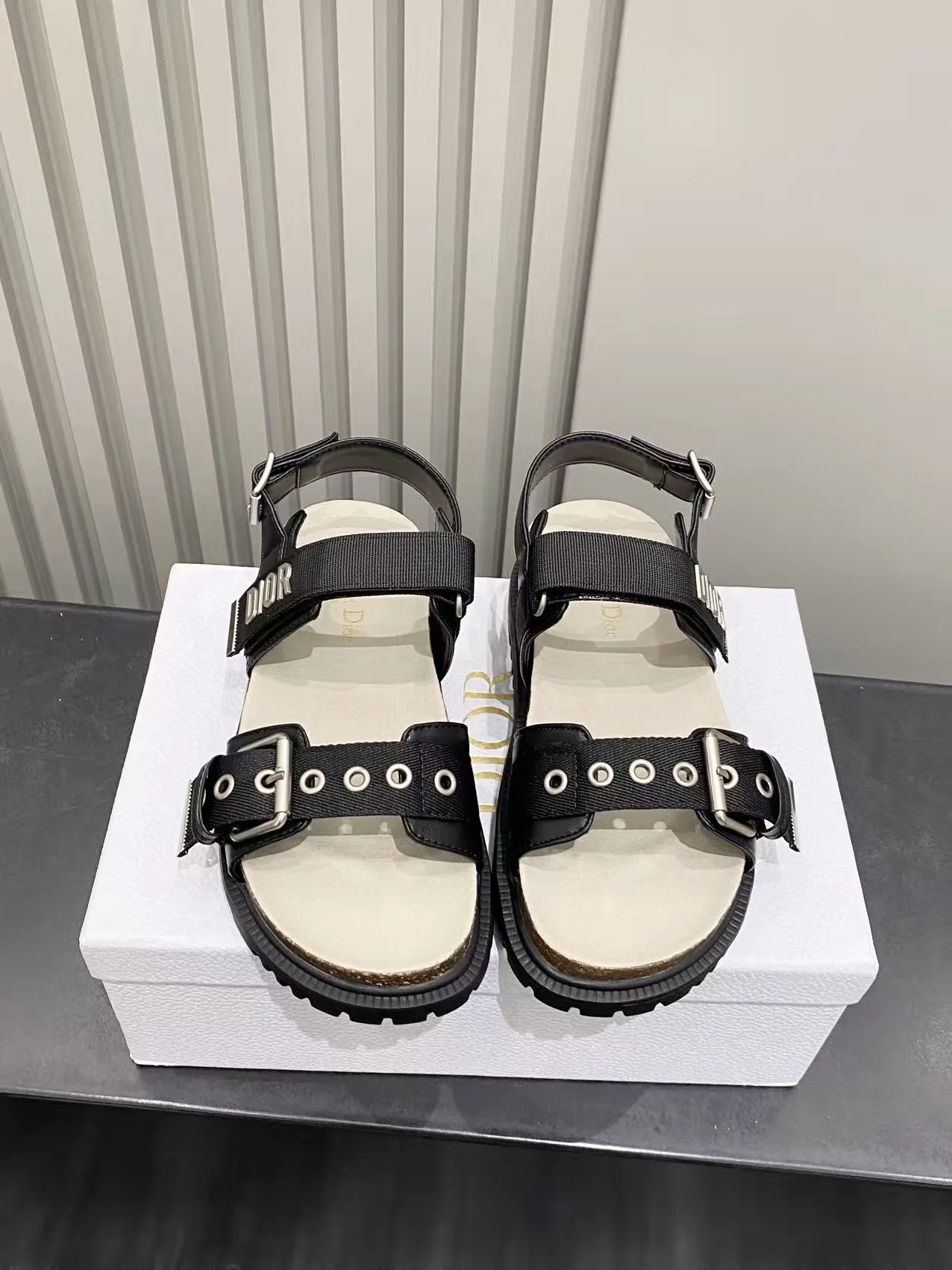 디올 벨크로 샌들 상세 이미지 2