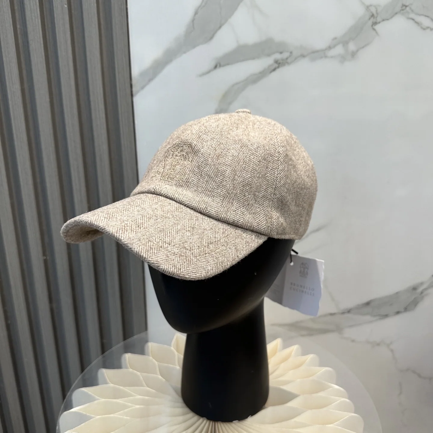 브루넬로쿠치넬리 헤링본 베이스볼 캡 상세 이미지 2
