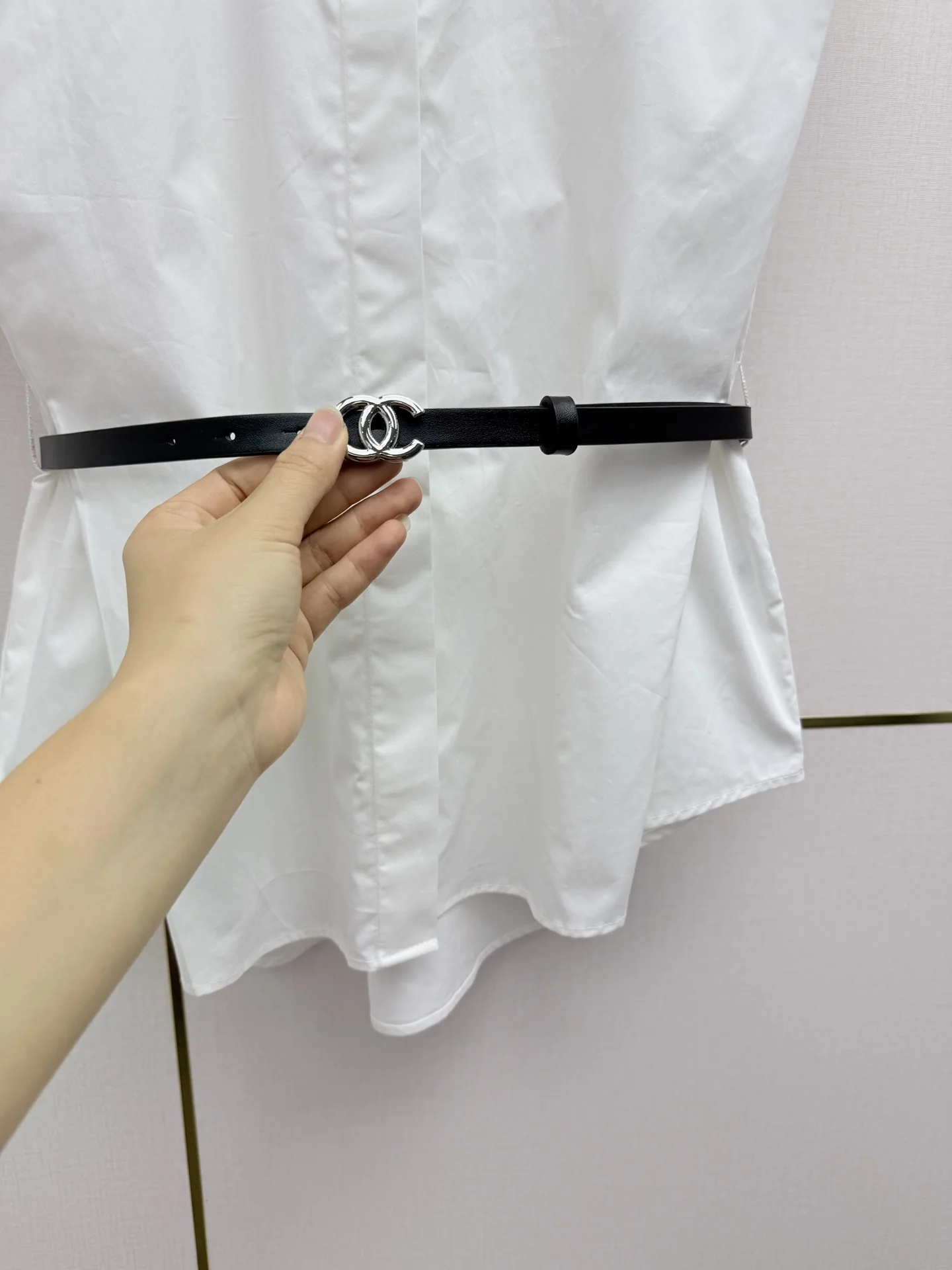 샤넬 더블 C 배지 장식 반팔 티셔츠 상세 이미지 7