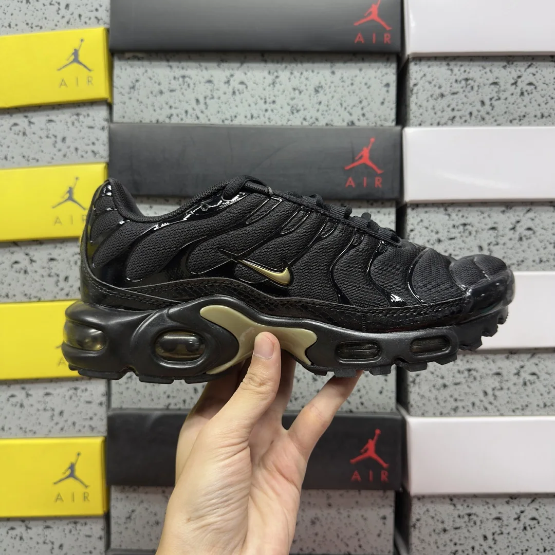 나이키 [BD] 에어 맥스 플러스 블랙 골드 852630-001 201907 Nike Air Max Plus 상세 이미지 5