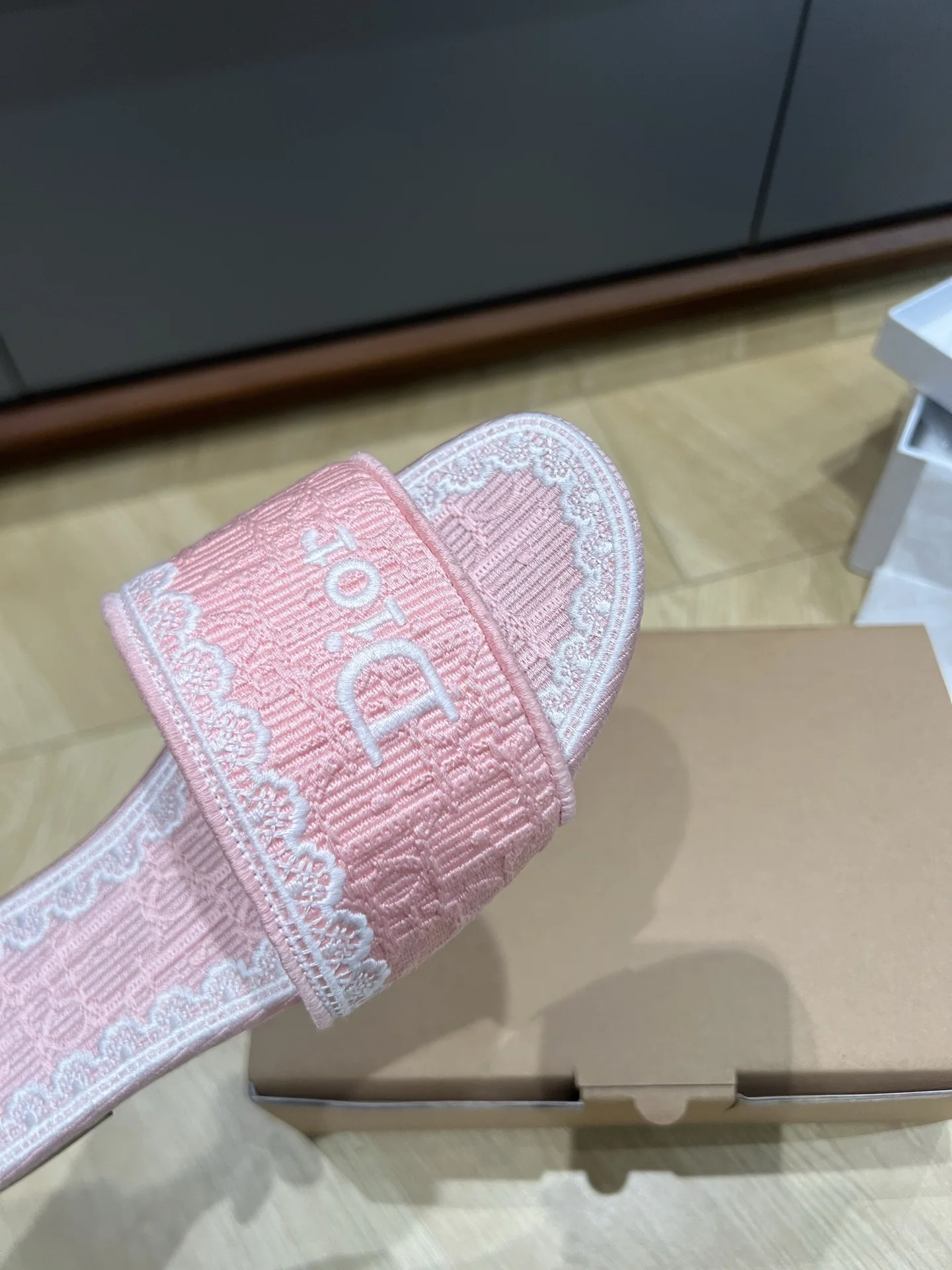 디올 자수 자카드 샌들 상세 이미지 5