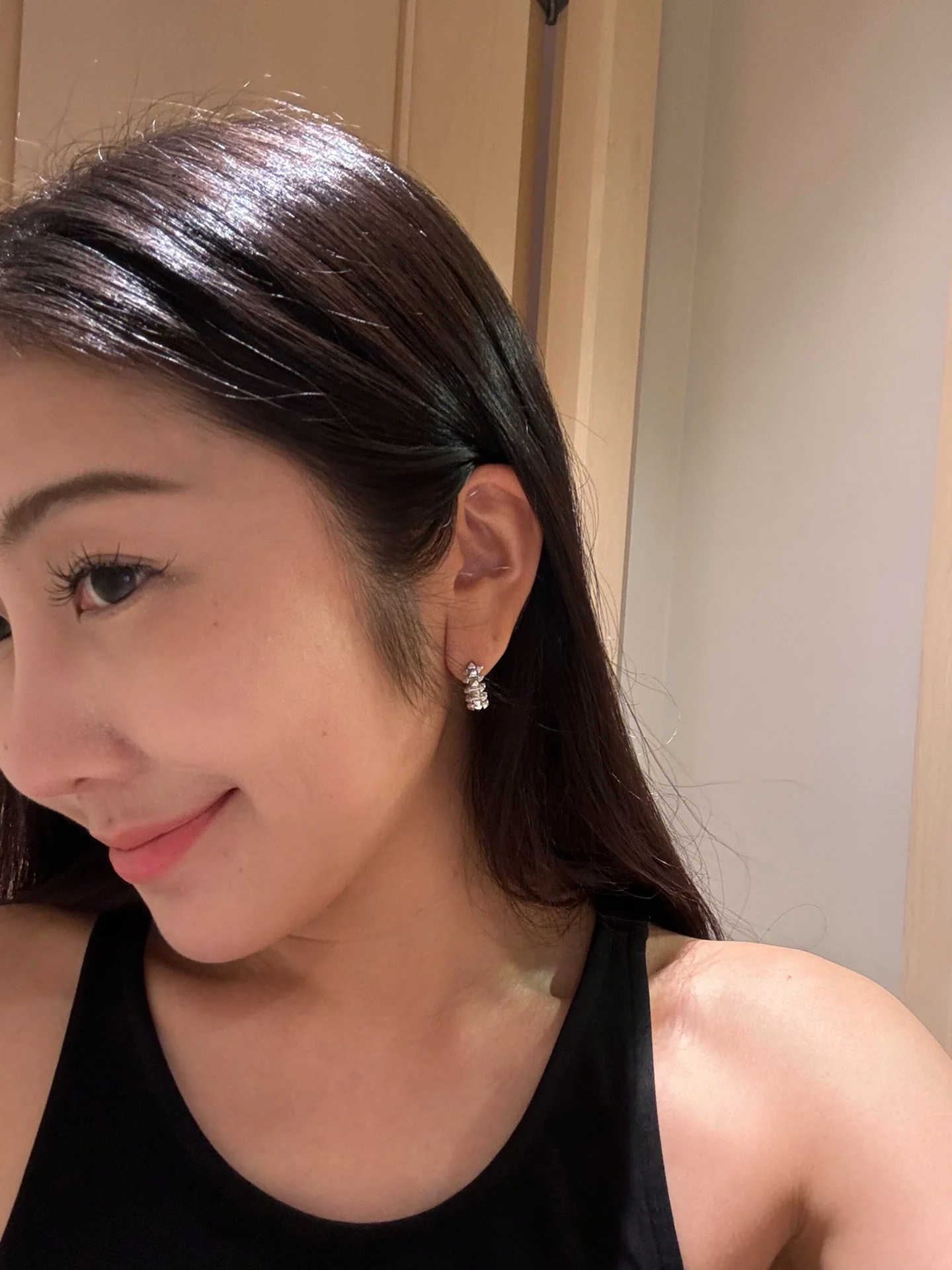 까르띠에 크래쉬 드 스몰 스터드 귀걸이 상세 이미지 3