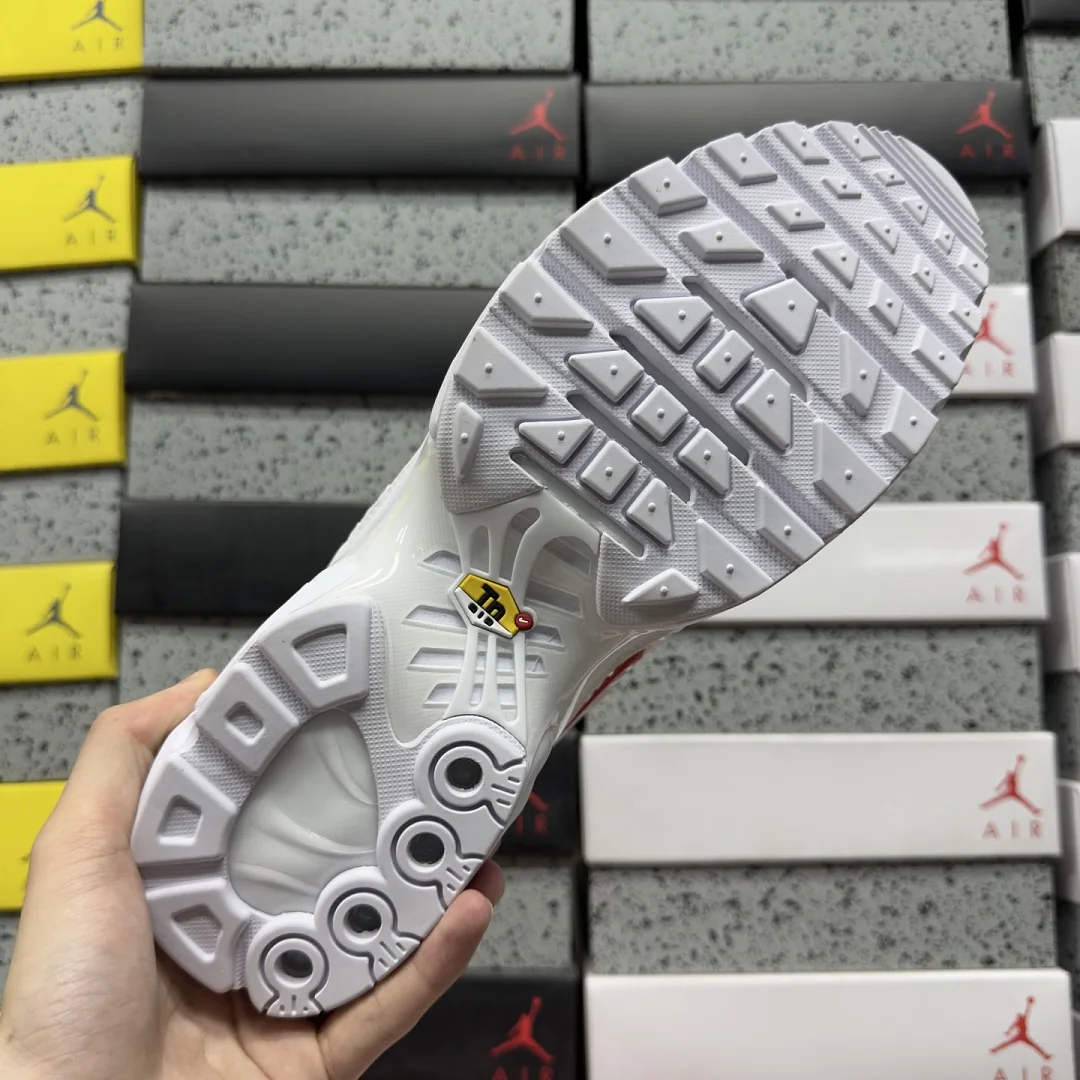 나이키 [TK] 에어 맥스 플러스 DA1472-100 201977 Nike Air Max Plus Supreme White 상세 이미지 9