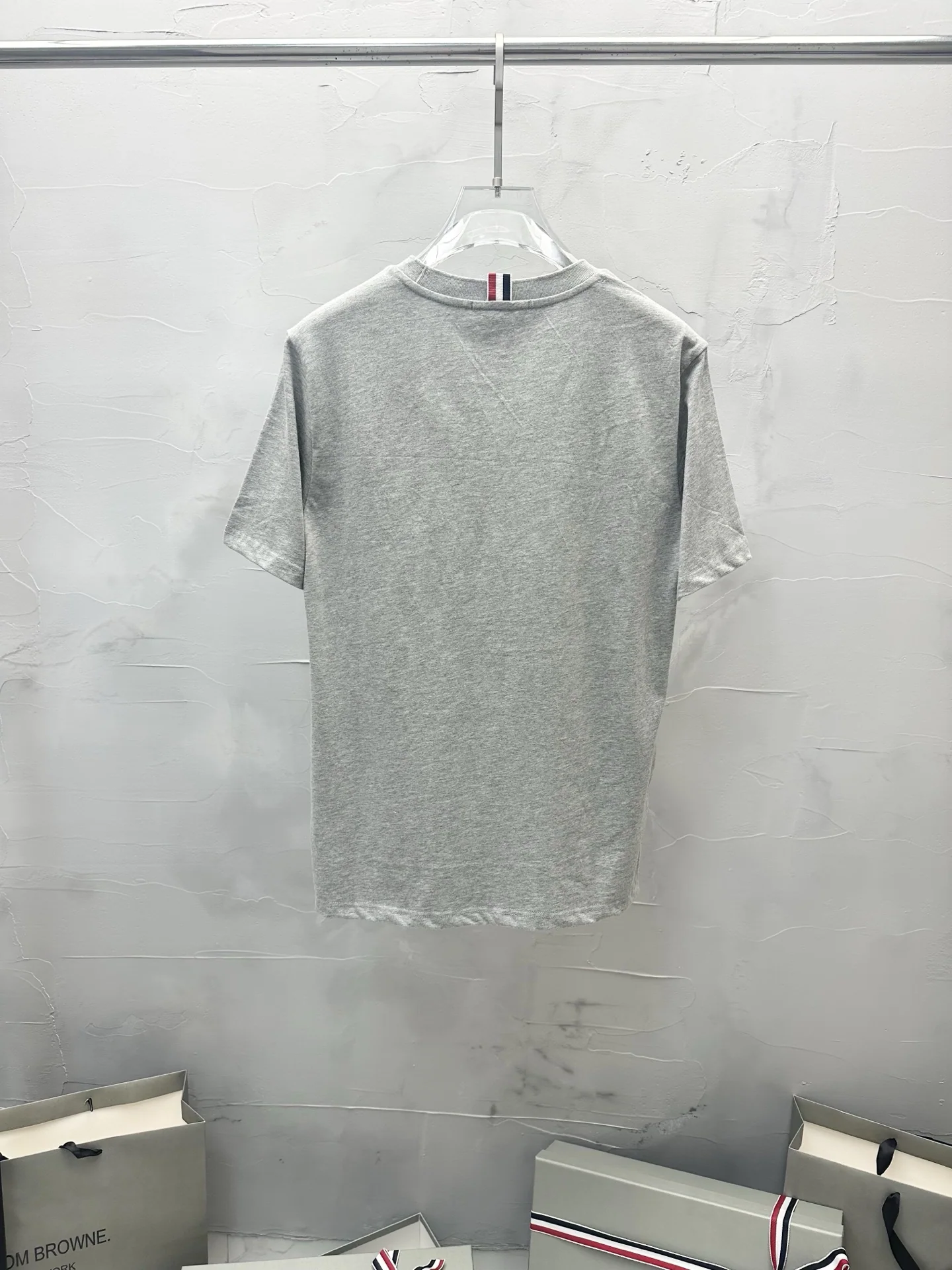톰브라운 테니스라켓 퍼피 크루넥 남성 반팔 티셔츠 상세 이미지 9