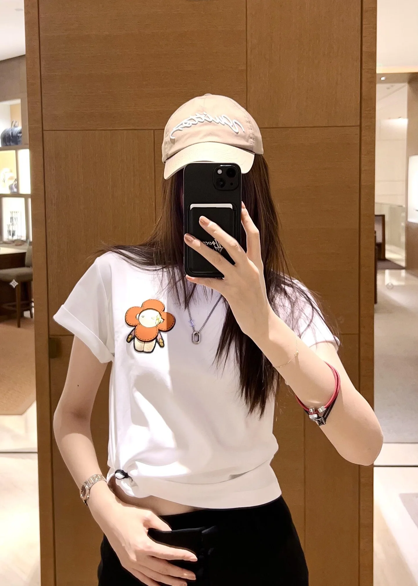 루이비통 칫솔 자수 크루넥 반팔 티셔츠 2026 SS 상세 이미지 7