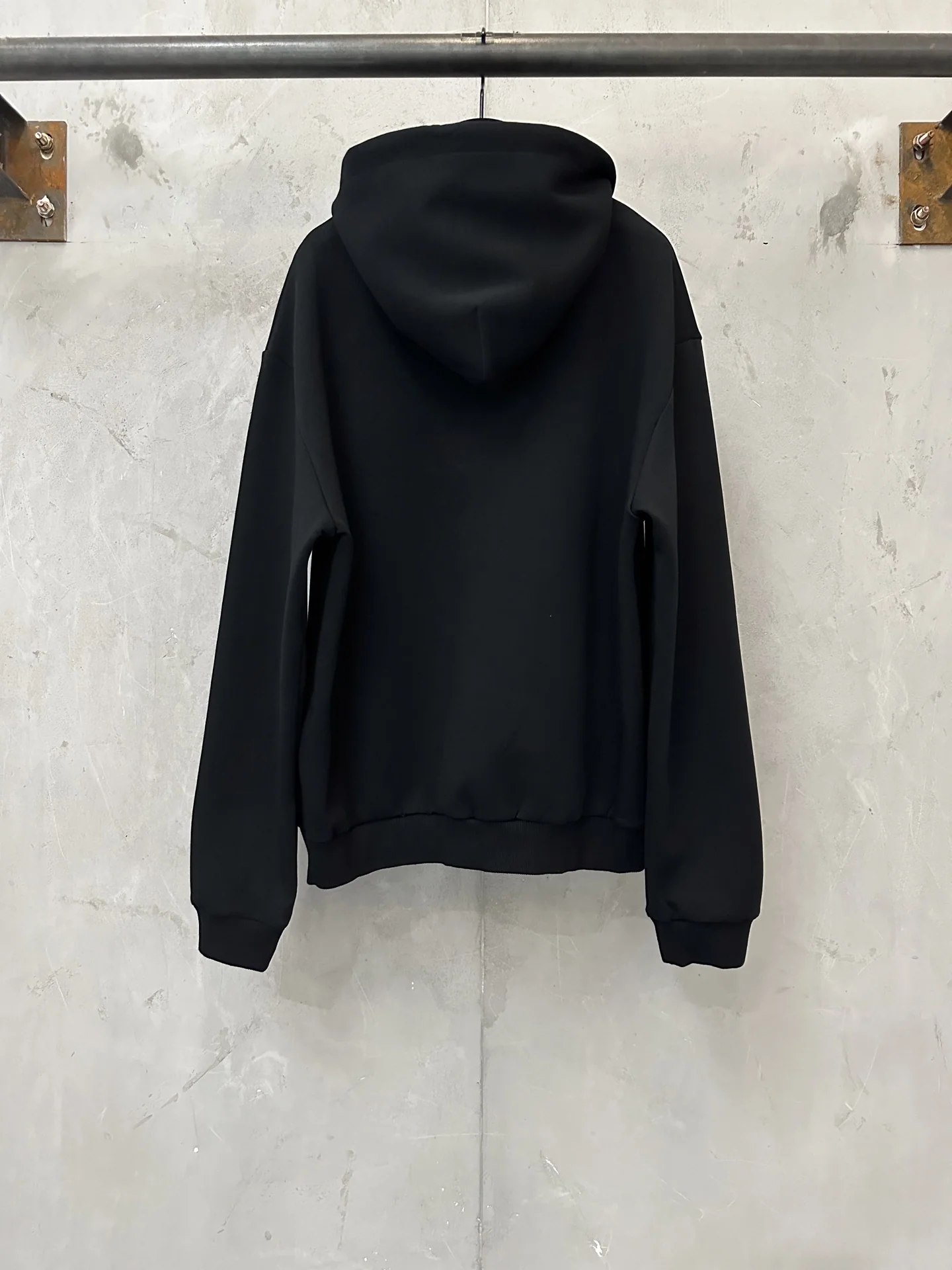 루이비통 자수 지퍼 니트 후디 자켓 24FW 상세 이미지 2