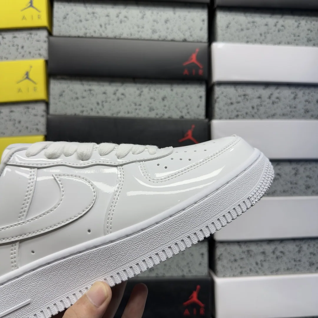 나이키 [XY/PB] 에어 포스 1 로우 IV2857-100 201751 Nike Air Force 1 Low '07 Premium White 상세 이미지 6