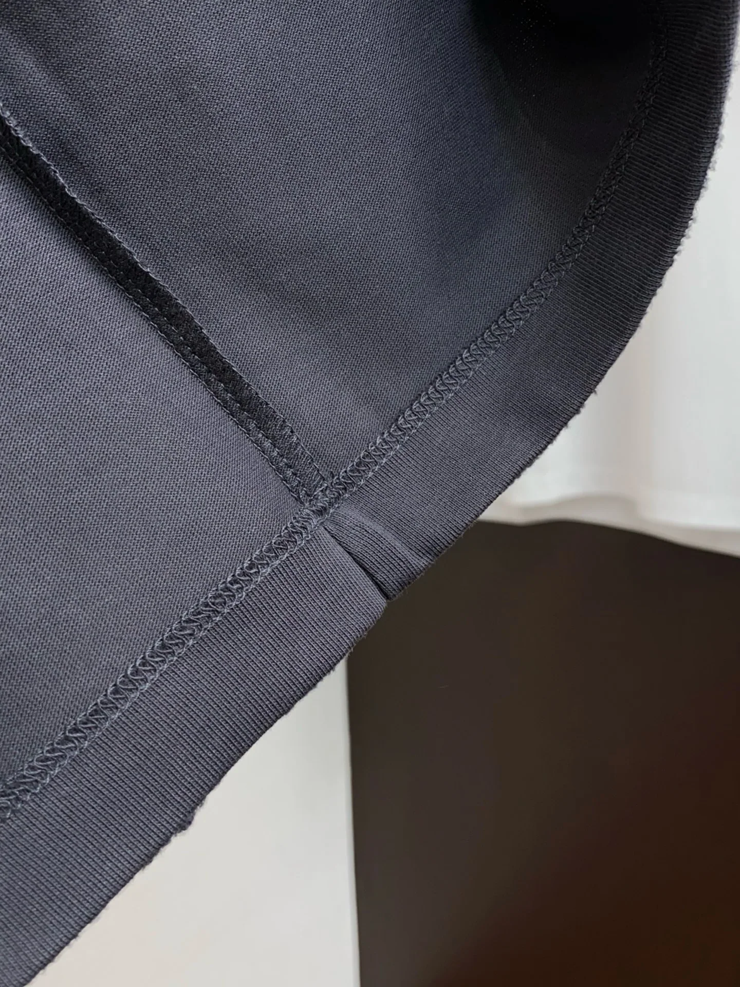 몽클레어 코튼 반팔 티셔츠 2026 AW 1584 상세 이미지 6