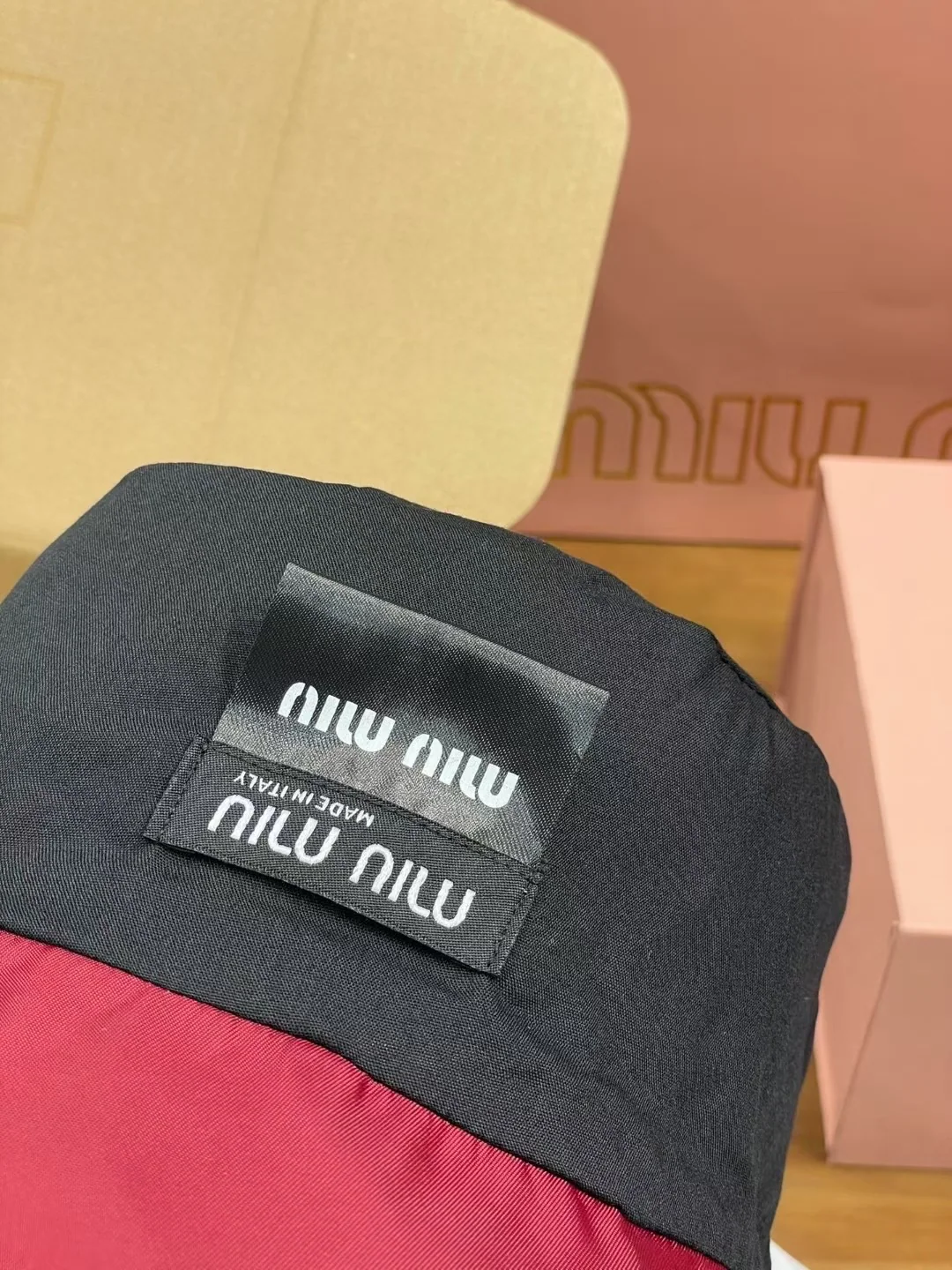 미우미우 컬러 블록 버킷햇 상세 이미지 9