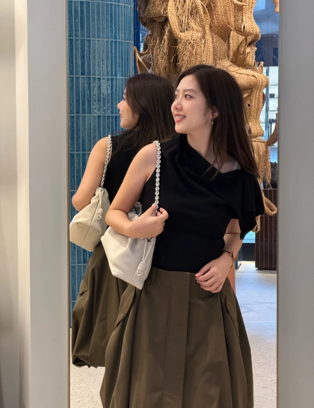 로에베 오리브 그린 불규칙 튤립 스커트 상세 이미지 9