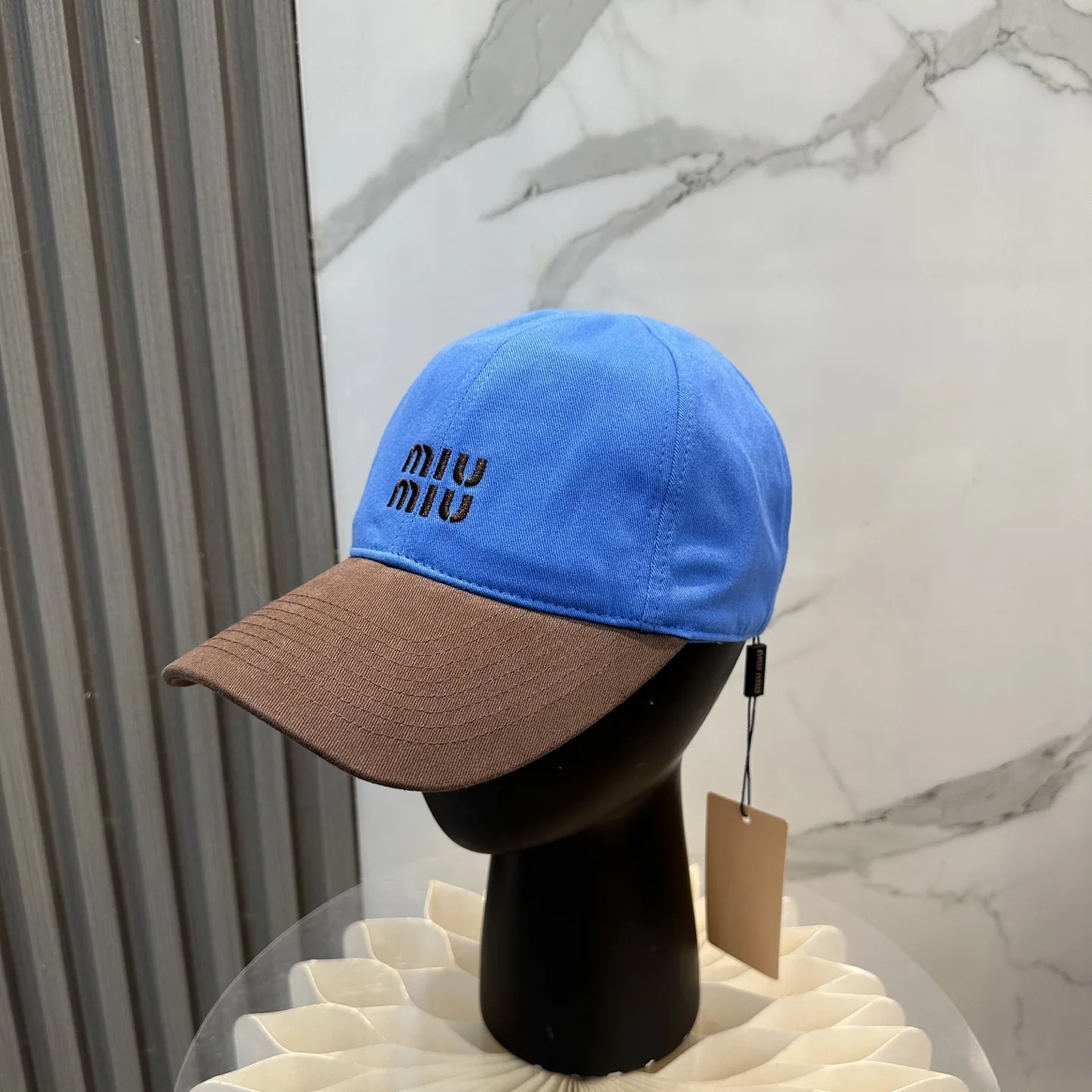 미우미우 컬러블록 자수 야구모자 119004