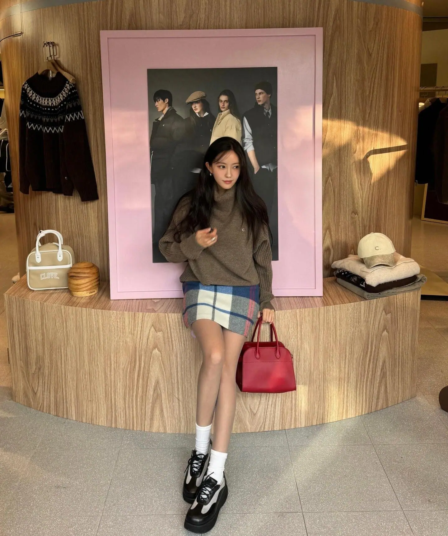 더로우 릴랙스 스타일 가방 상세 이미지 3