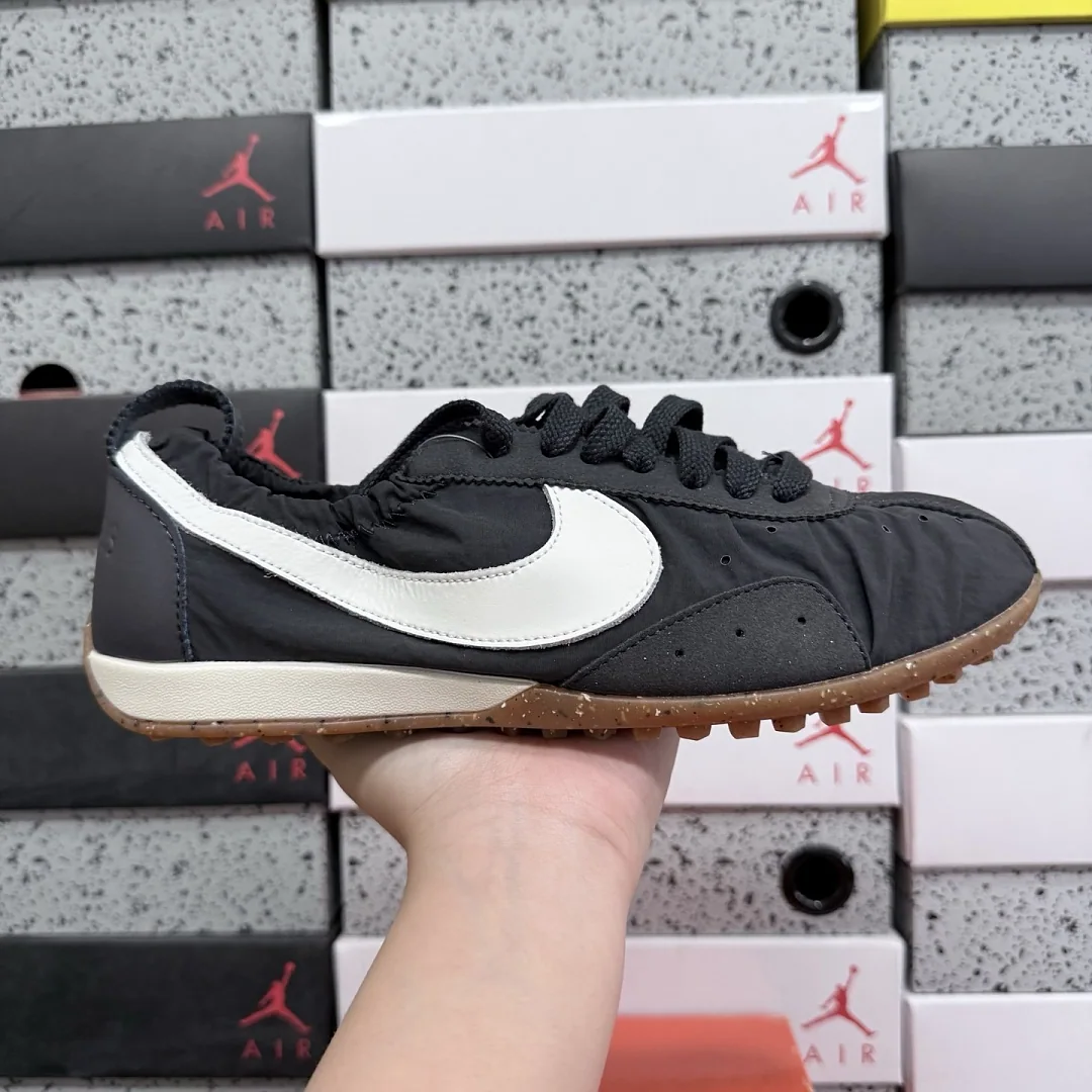 나이키 [GOD] HV8547-001 201599 Nike Moon Shoe SP Jacquemus Off Noir 상세 이미지 10