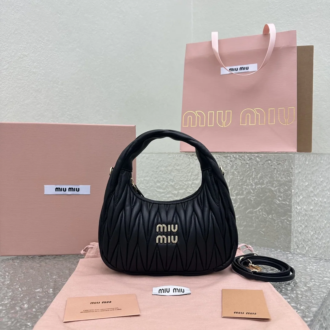 미우미우 마이마이 원더 스몰 램스킨 숄더백 68446