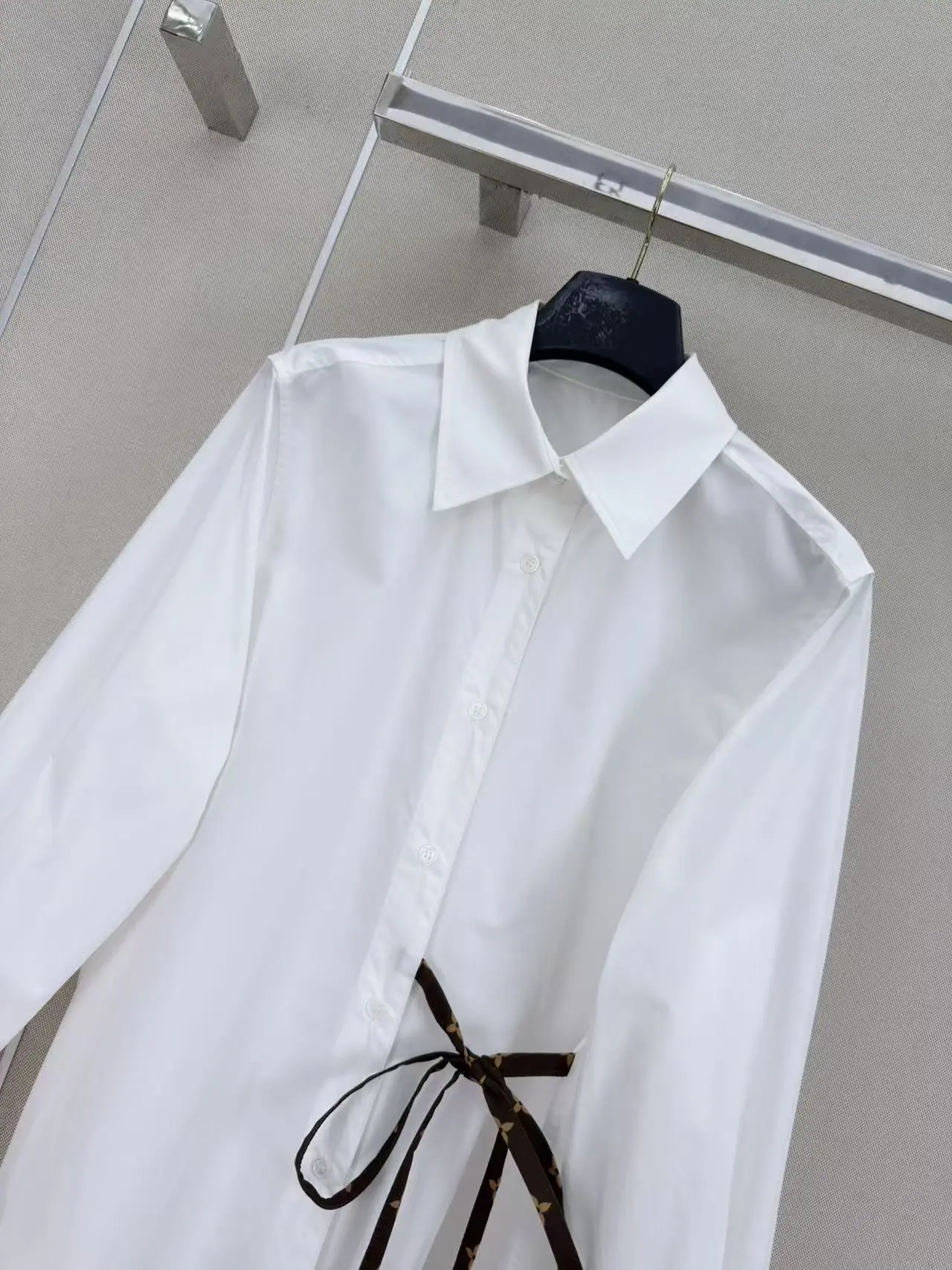 루이비통 모노그램 카라 셔츠 상세 이미지 4