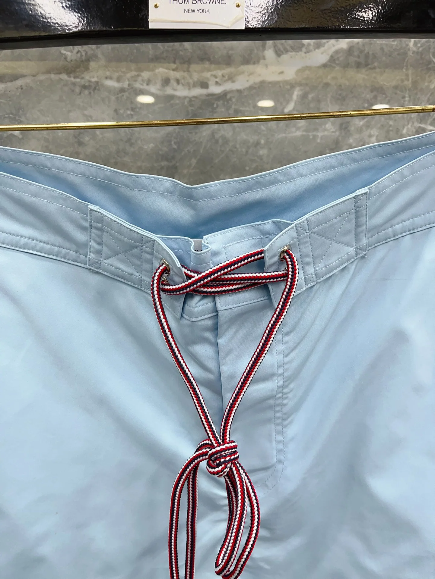 톰브라운 양면 웨빙 비치 쇼츠 40447 Thom Browne Shorts 상세 이미지 2