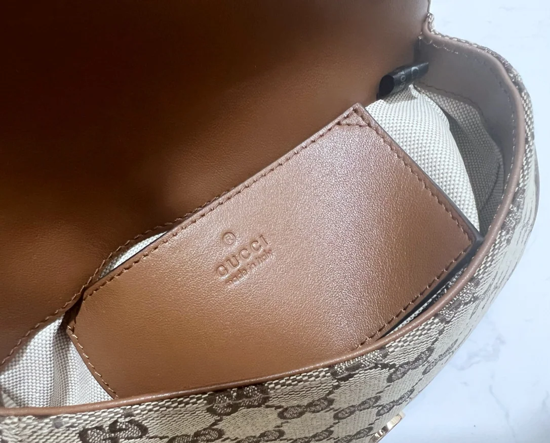 구찌 블론디 미니 숄더백 815700 상세 이미지 9