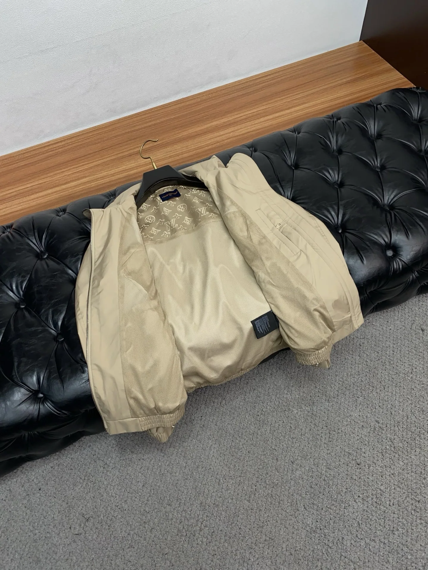 루이비통 남성 슬림핏 지퍼 캐주얼 재킷 P370 상세 이미지 7