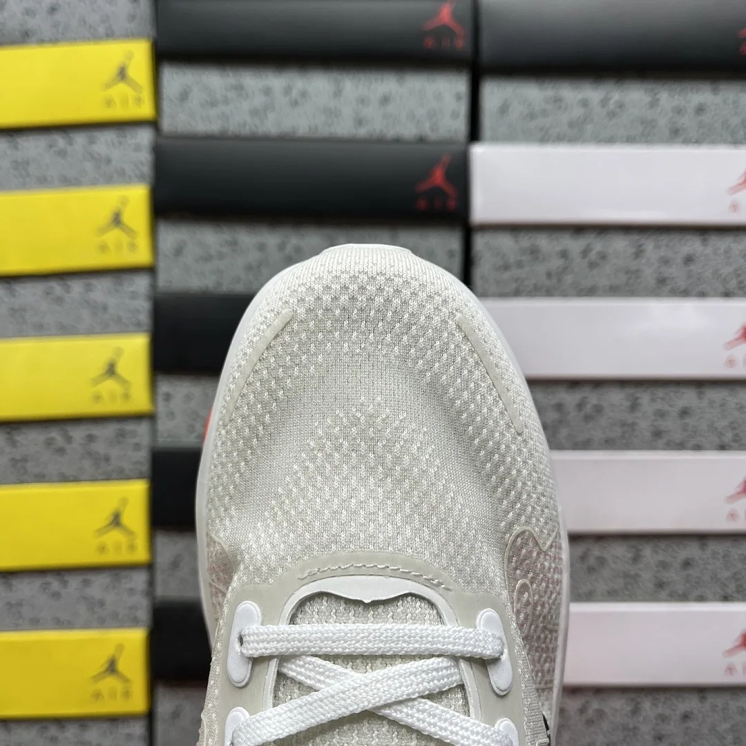 나이키 [CG] 보메로 프리미엄 HQ2050-103 201983 Nike Vomero Premium White Bright Crimson 상세 이미지 6