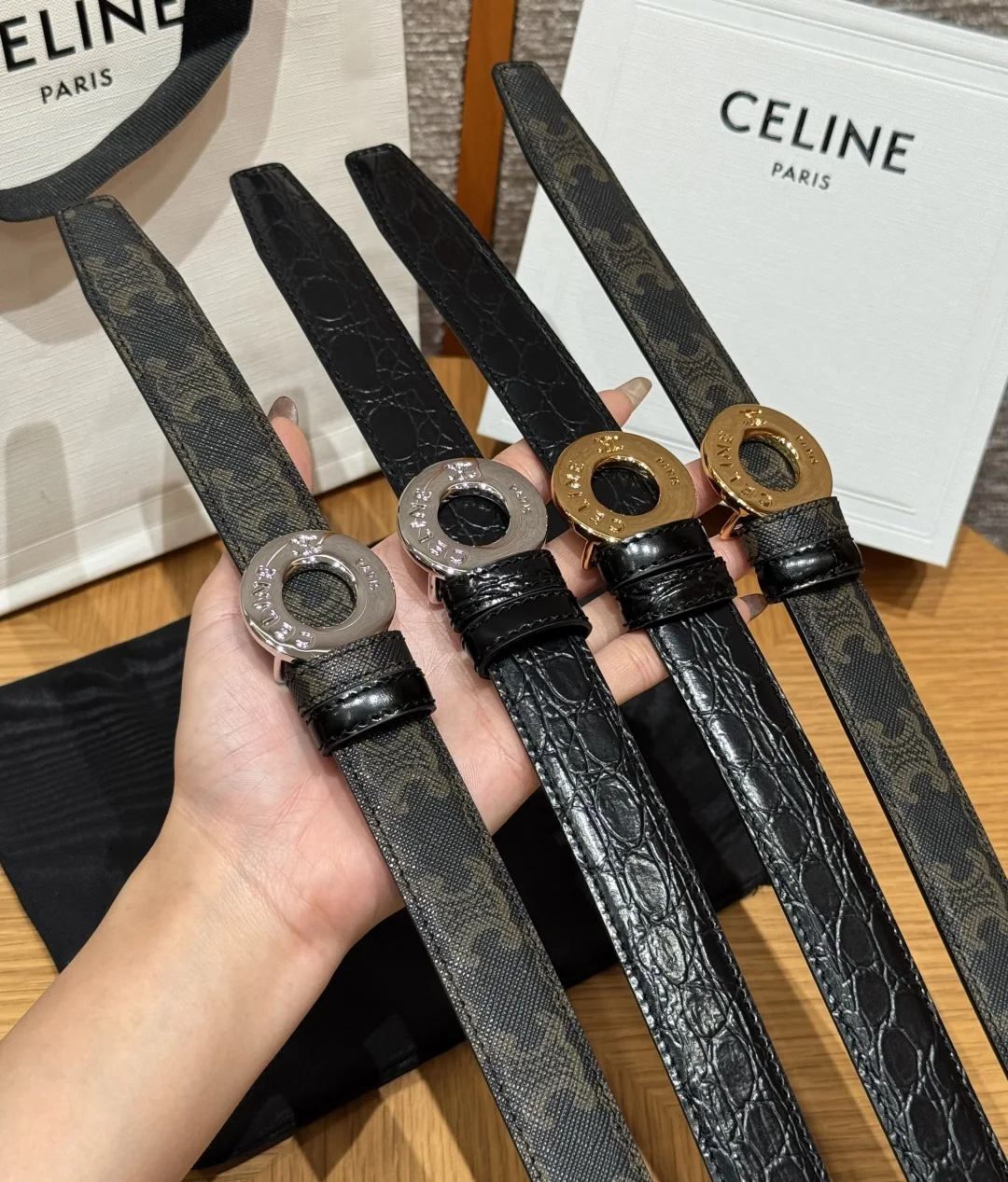 셀린느 차트 디스크 골드 버클 양면 가죽 벨트 상세 이미지 4