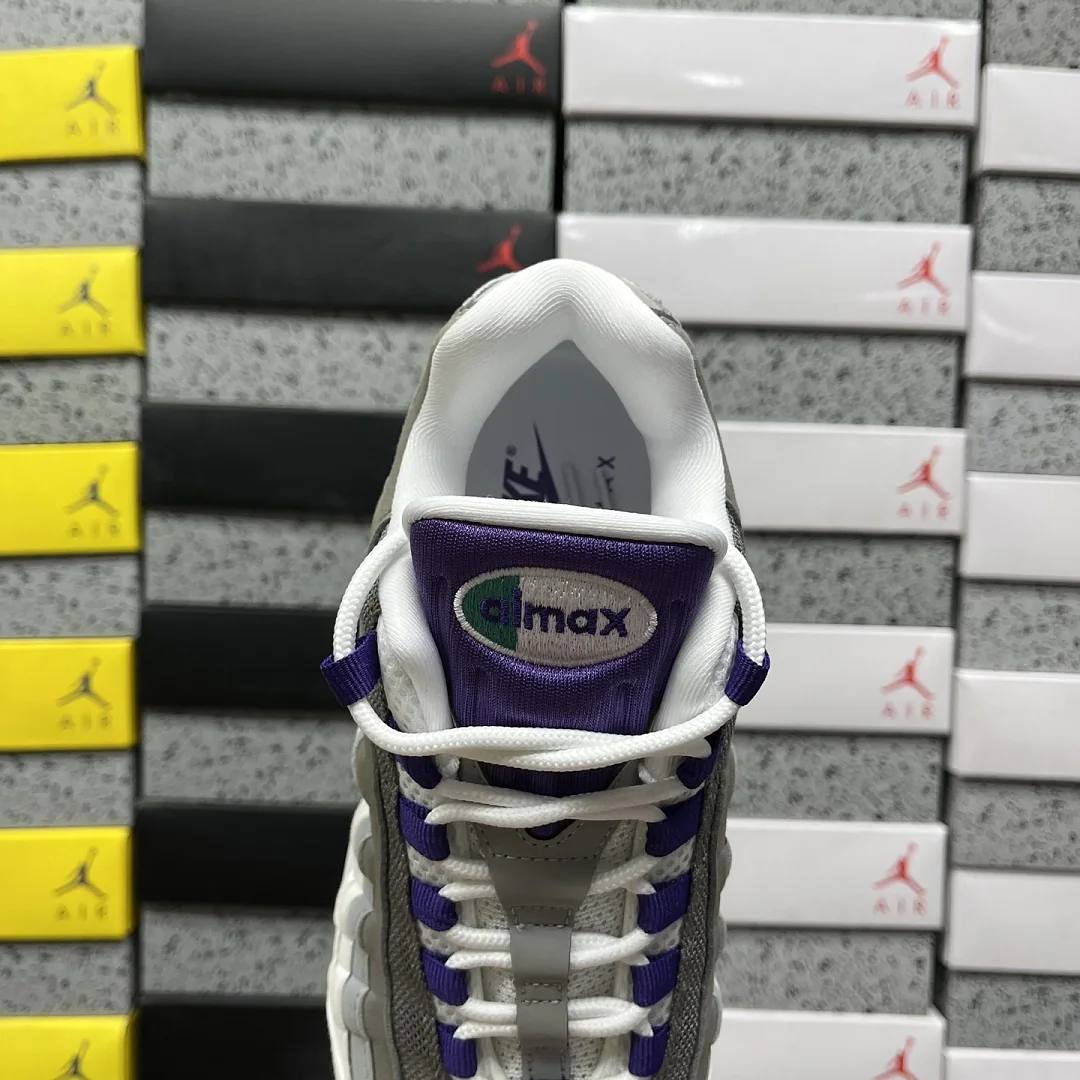나이키 [KZ2.0] 에어 맥스 95 OG HJ5996-100 201679 Nike Air Max 95 OG Big Bubble Grape 상세 이미지 5