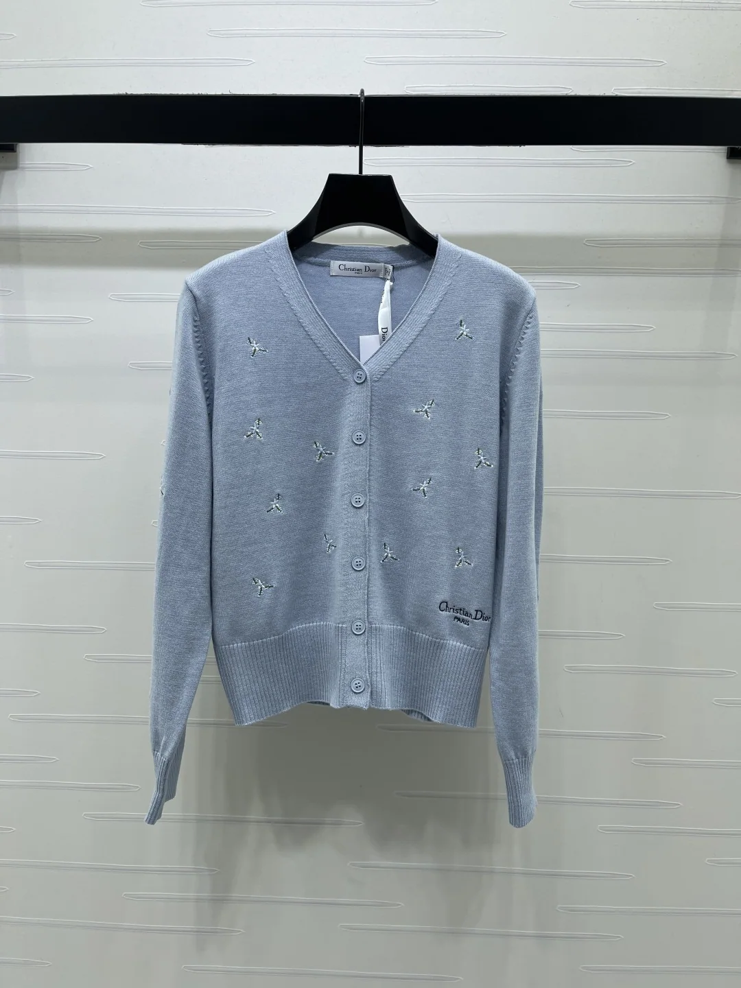 디올 오각별 자수 울 V넥 가디건 153642