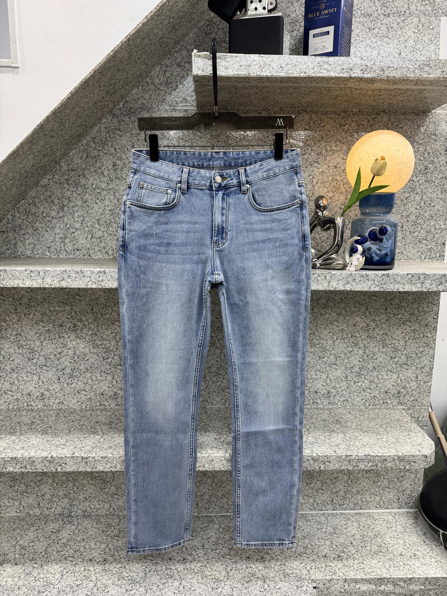 발렌티노 슬림 스트레이트 레그 남성 청바지 상세 이미지 2