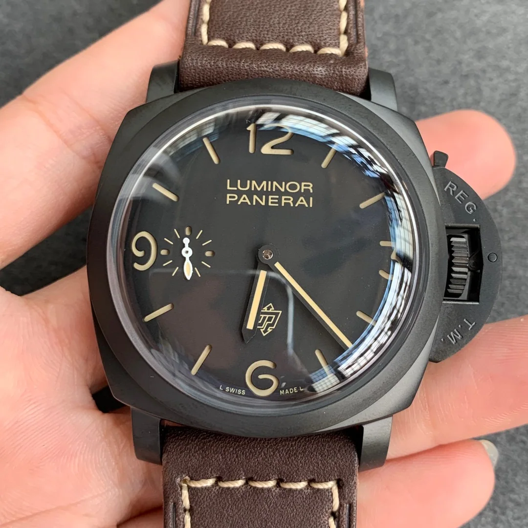 파네라이 PAM617 티타늄 수동 시계