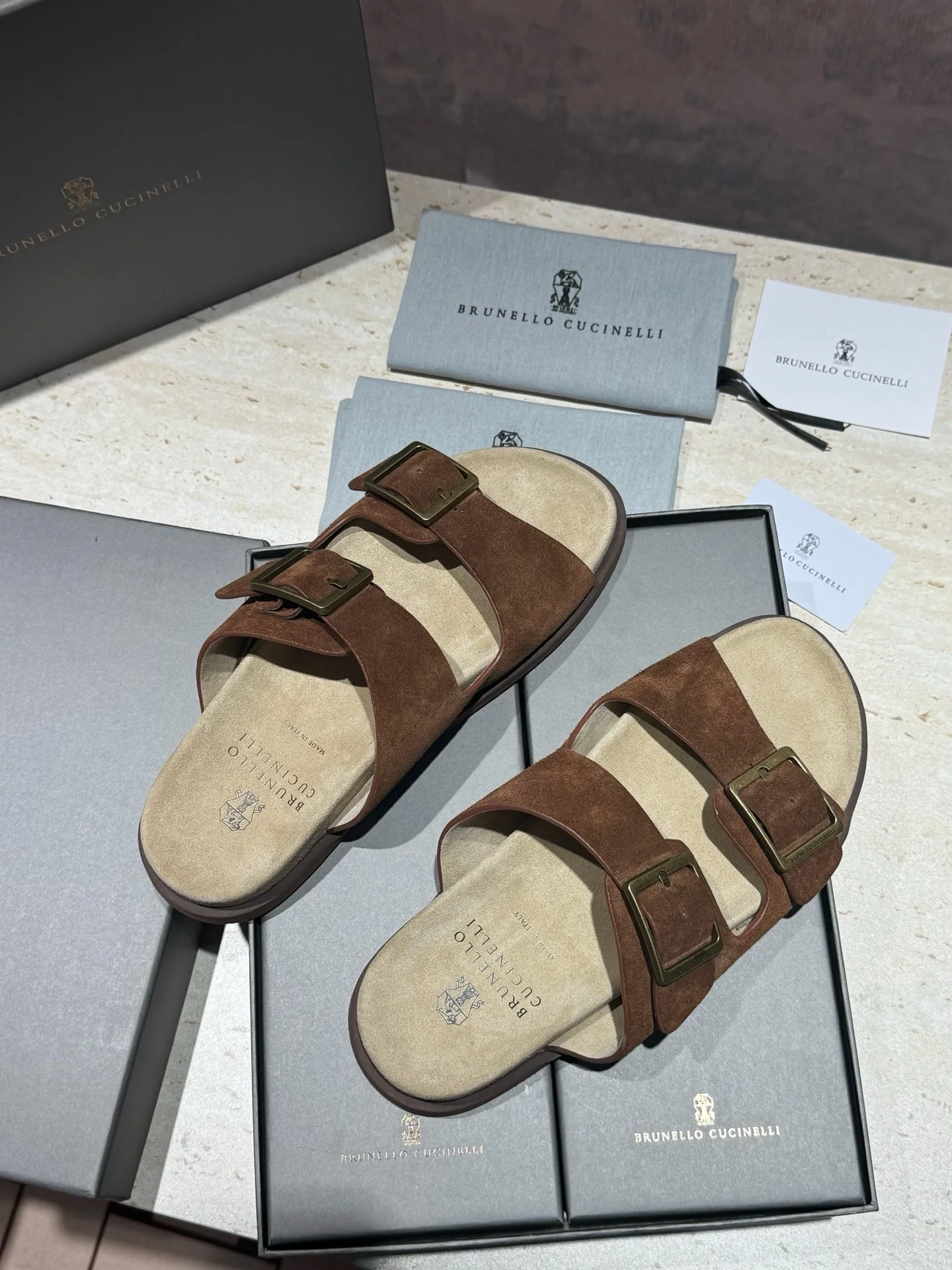 브루넬로쿠치넬리 스웨이드 비치 샌들 상세 이미지 2
