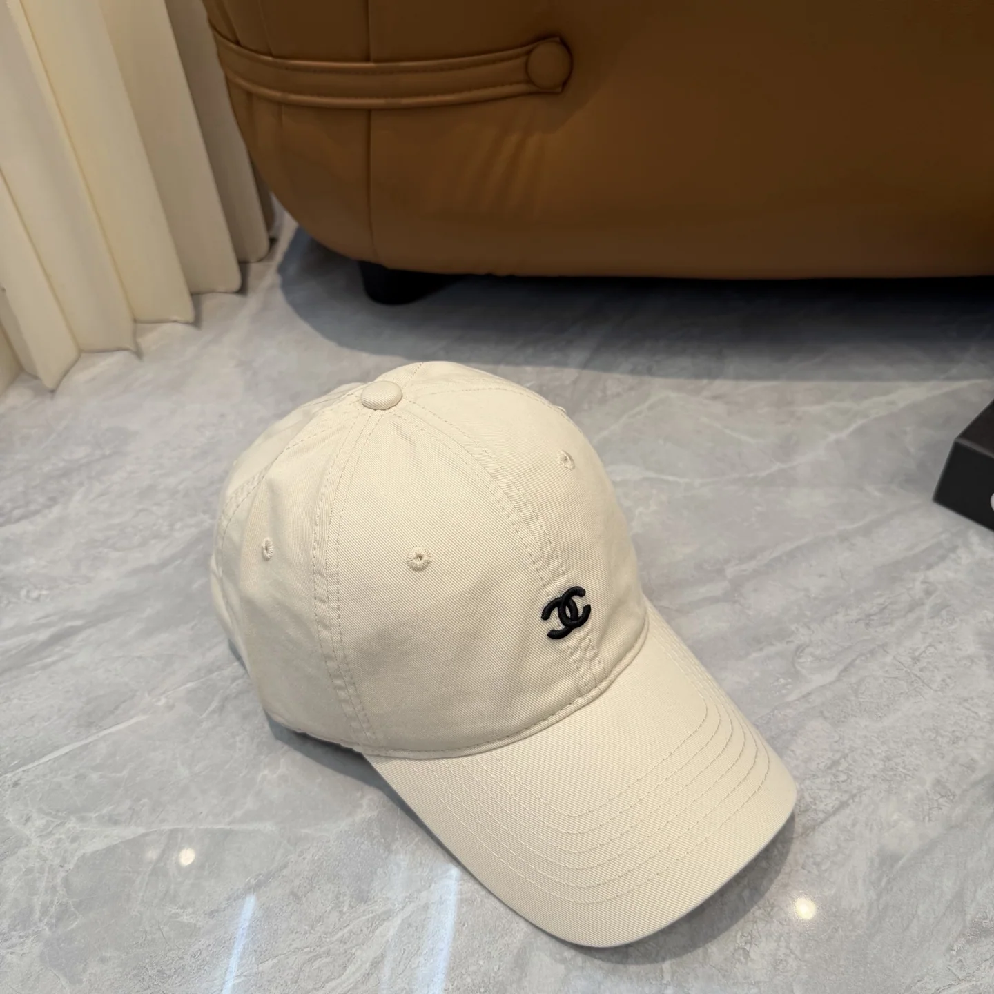 샤넬 자수 로고 베이스볼 모자 상세 이미지 8