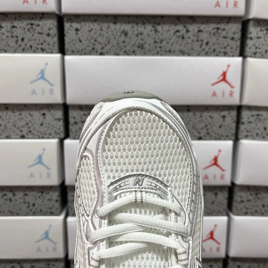 뉴발란스 [XY] 740v2 U740WM2 202064 New Balance 740v2 White Silver Reflection 상세 이미지 6