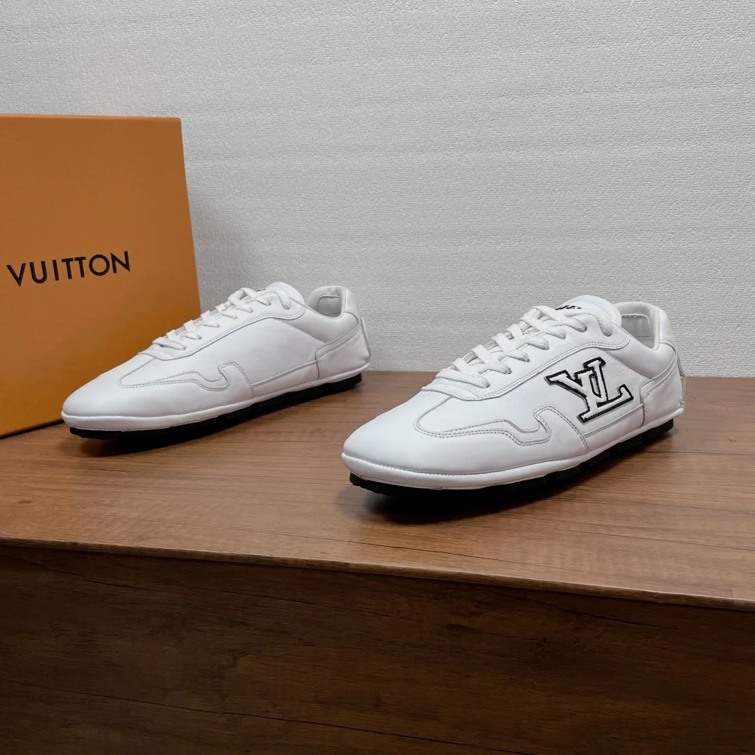 루이비통 LV 로고 레더 랠리 스니커즈 화이트
