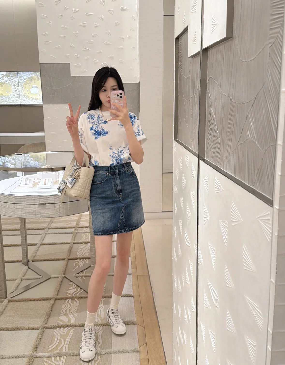 디올 블루 화조 프린트 여성 반팔 티셔츠 상세 이미지 4