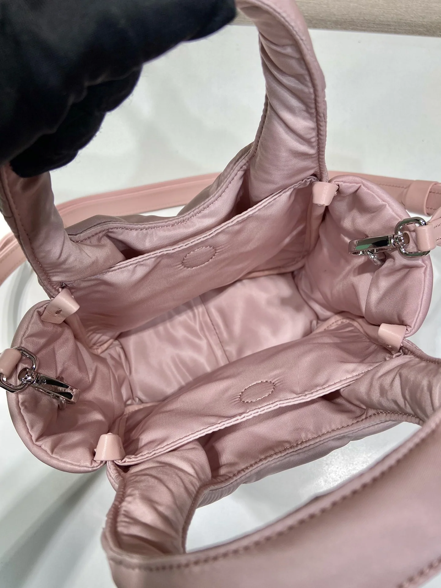 프라다 나일론 미니 토트백 1BA359 상세 이미지 8