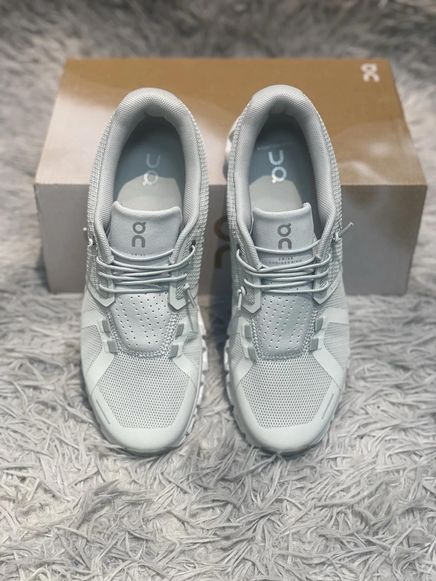 ON Run Cloud 6 캐주얼 경량 러닝화 상세 이미지 4
