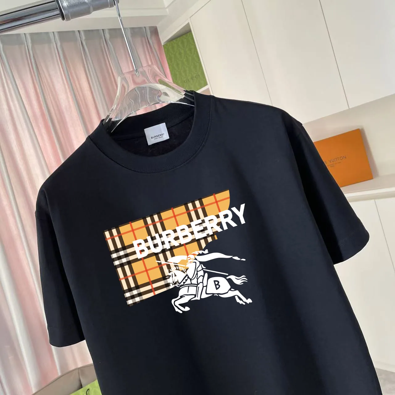 버버리 커스텀 레터 로고 남여공용 반팔 티셔츠 상세 이미지 3