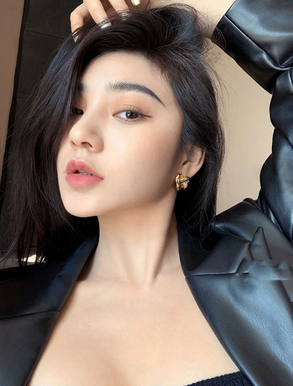 셀린느 메탈 하트 스와로브스키 크리스탈 귀걸이 상세 이미지 8