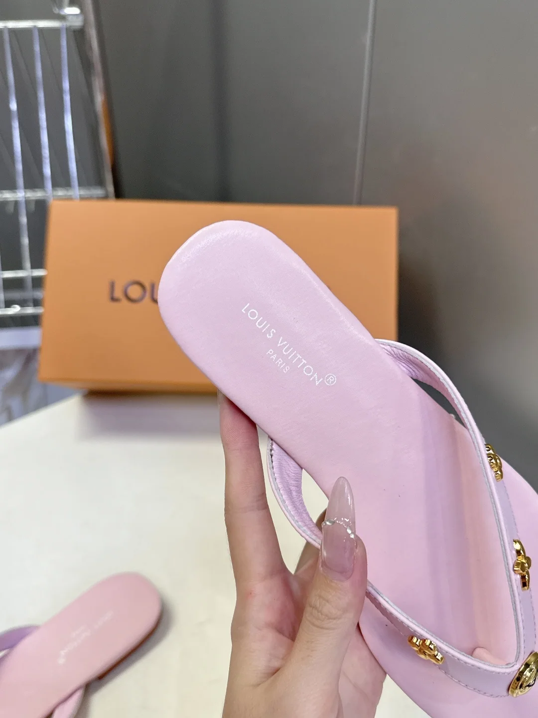 루이비통 스퀘어 토 비치 샌들 상세 이미지 7