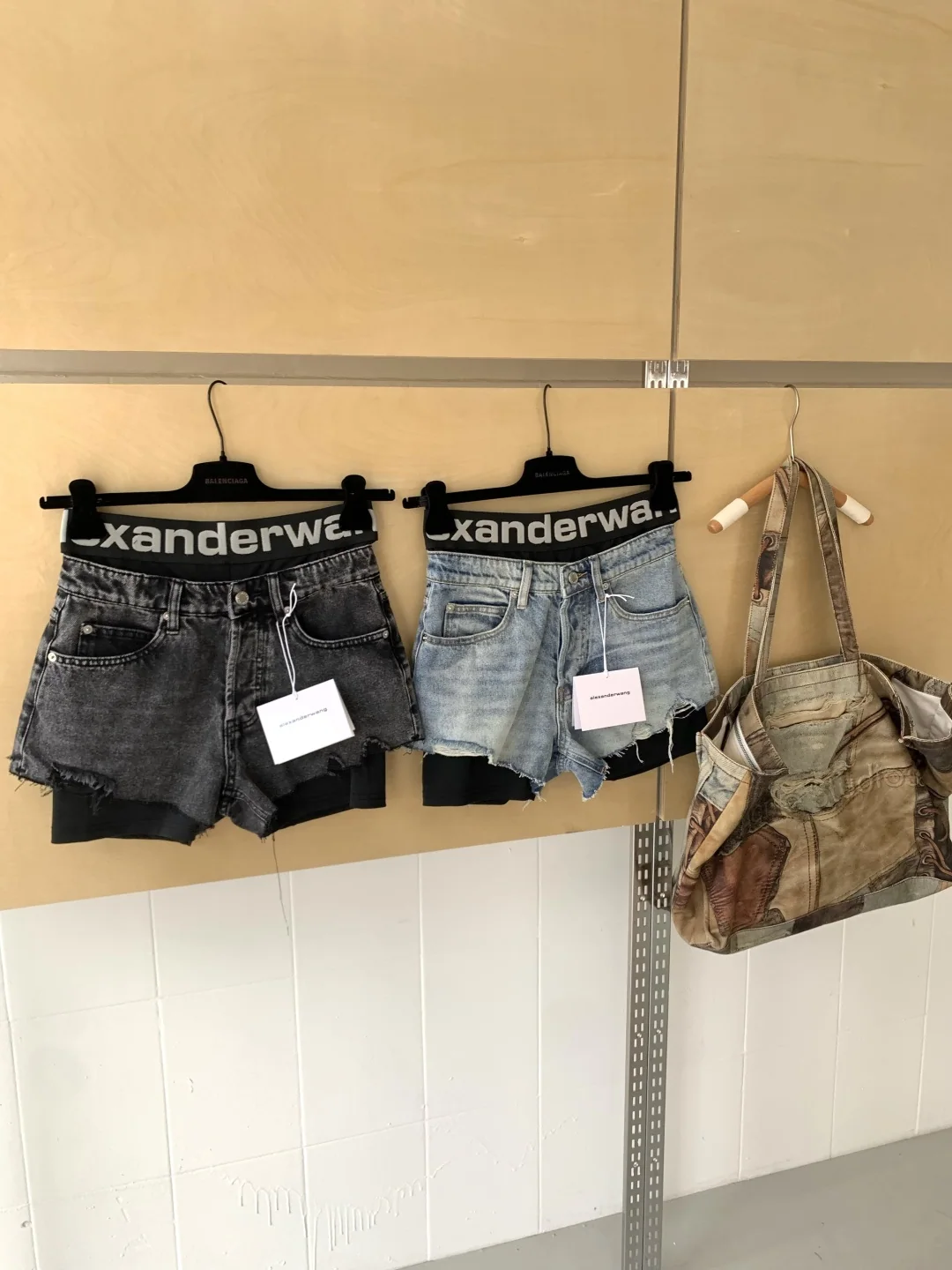 알렉산더왕 더블 허리밴드 레터 자카드 레이어드 데님 반바지 상세 이미지 3