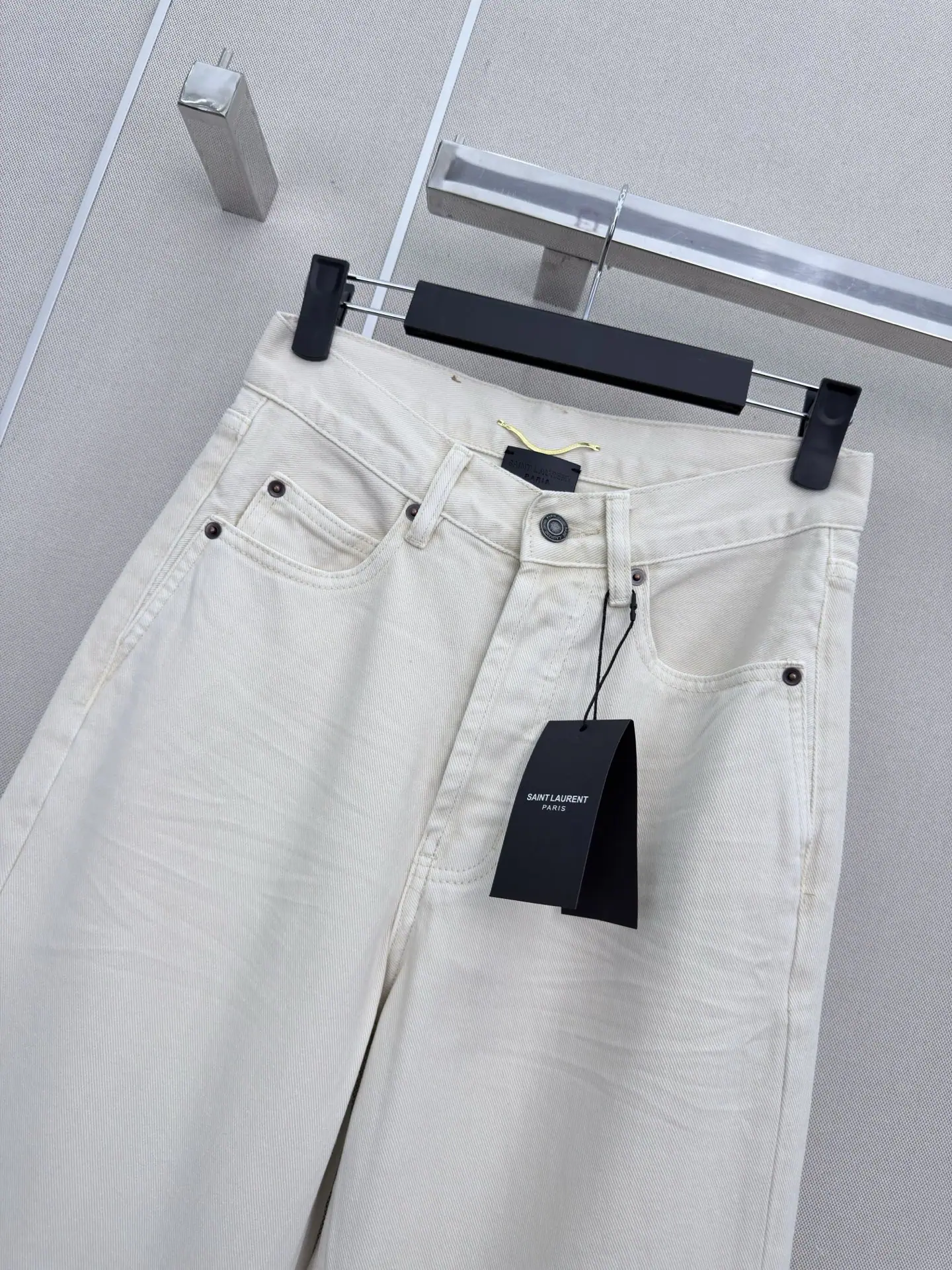 생로랑 스트레이트 레그 바지 상세 이미지 2