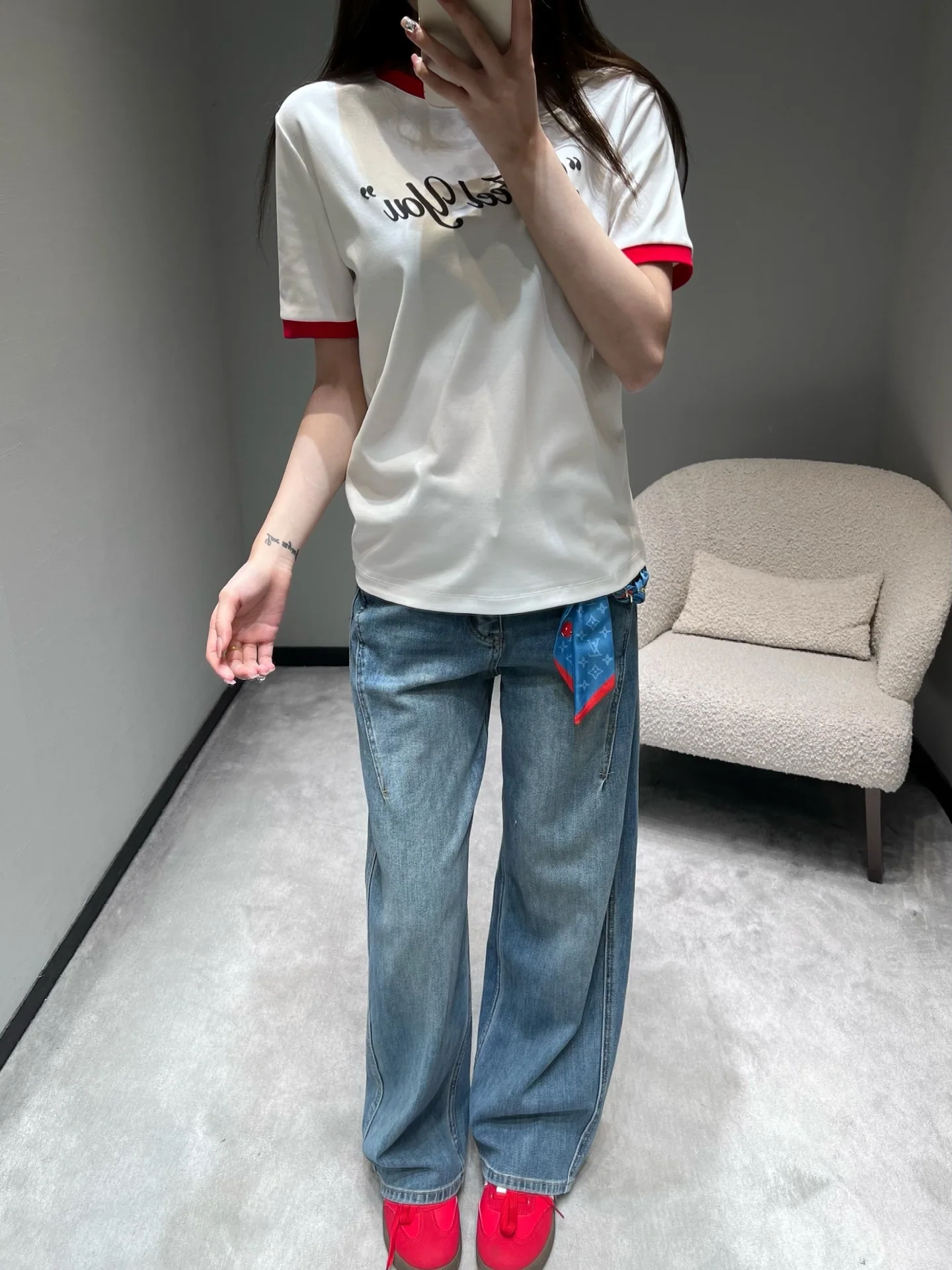 디올 카라 블록 레터 프린트 반팔 티셔츠 26 SS 상세 이미지 8