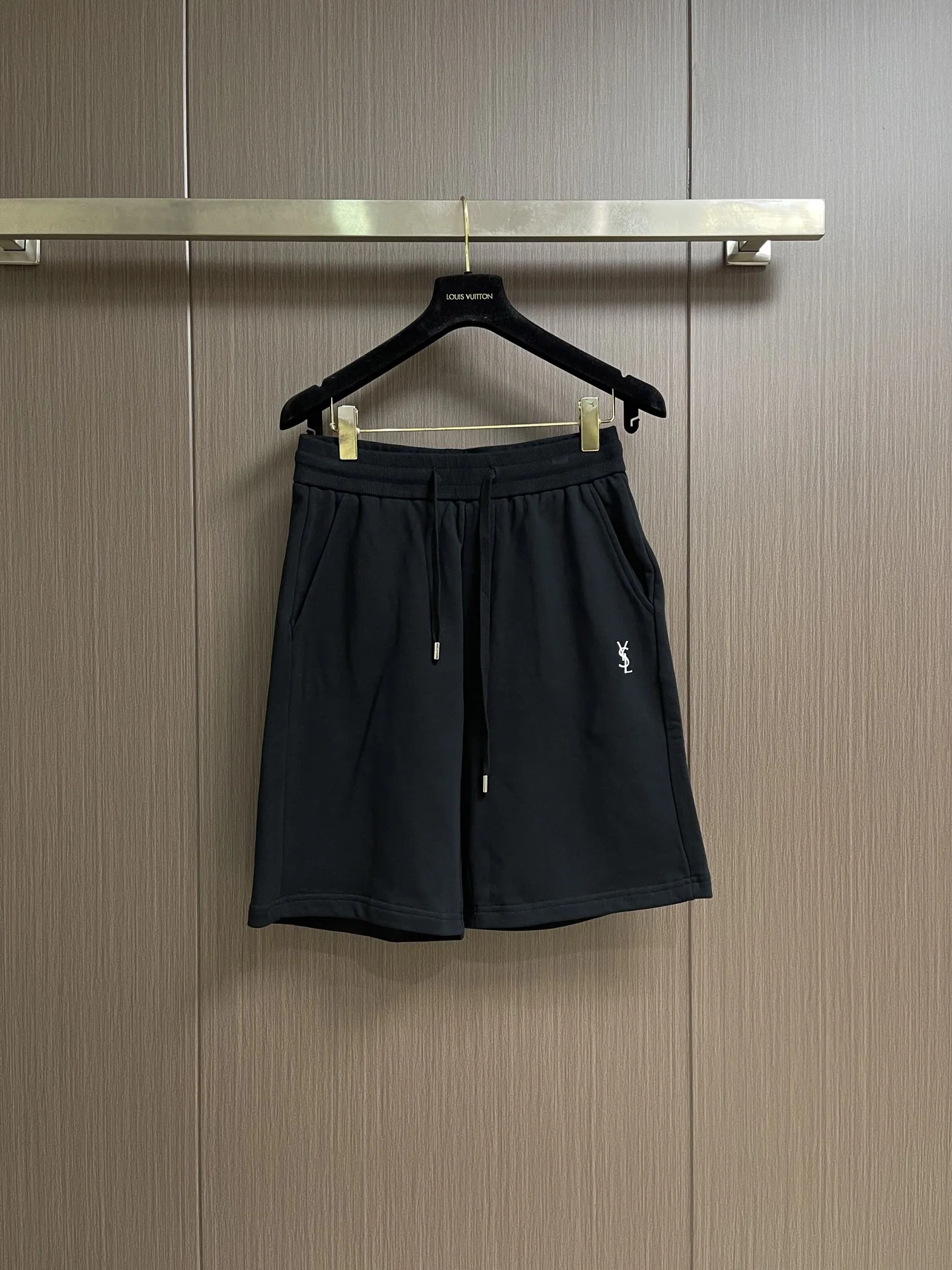 셀린느 남성 여름 캐주얼 자수 반바지 2026 SS